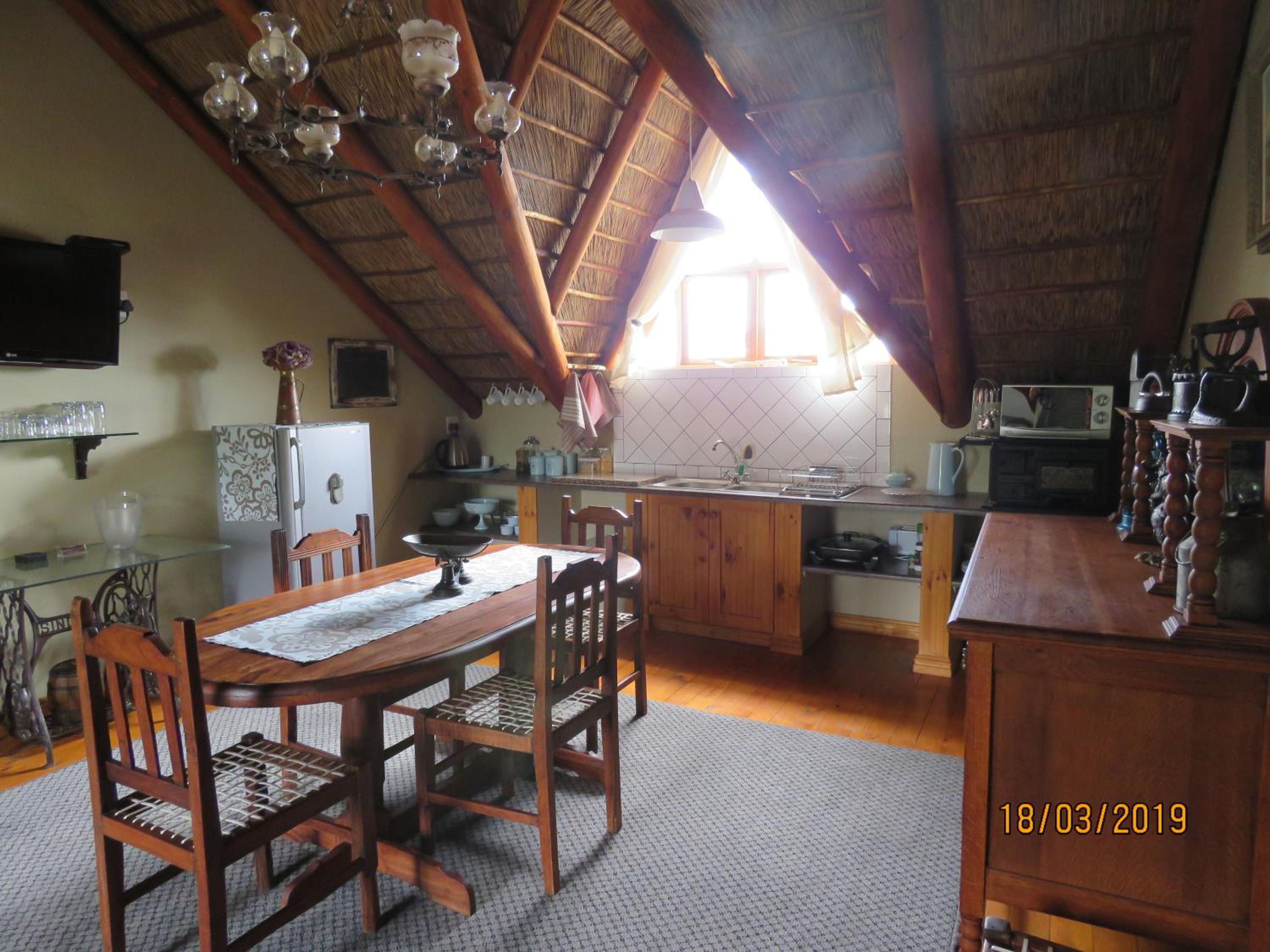 Two-Bedroom Apartment - Photo 3