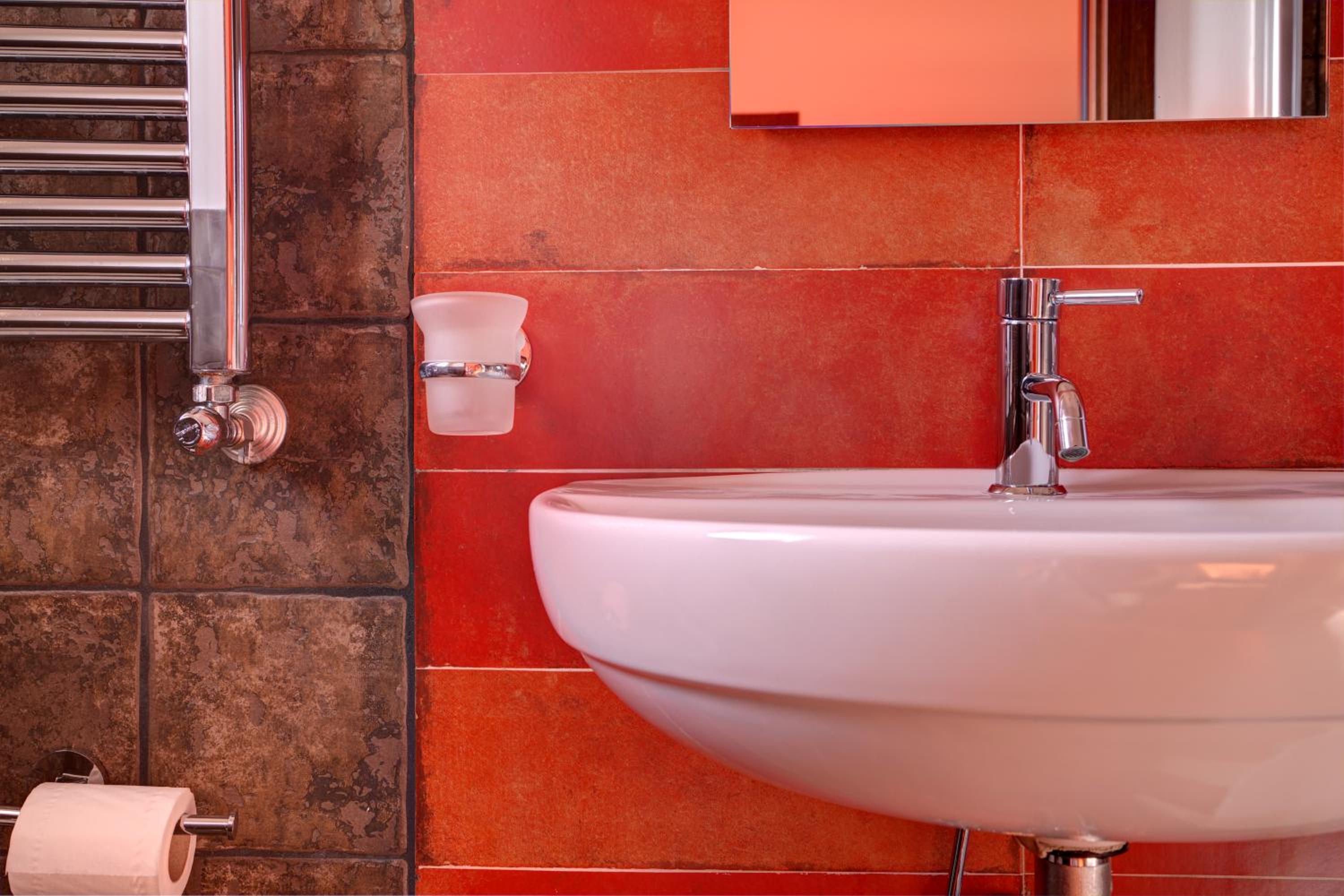 Single Room with Private Bathroom photo 2
