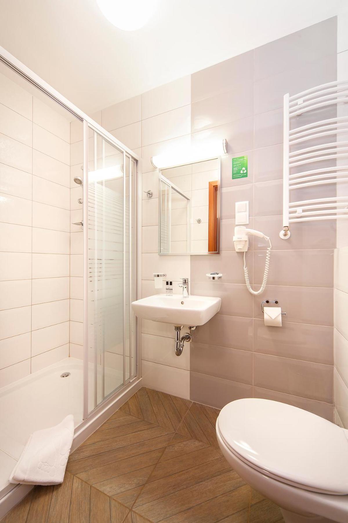 Standard Room - Photo 4