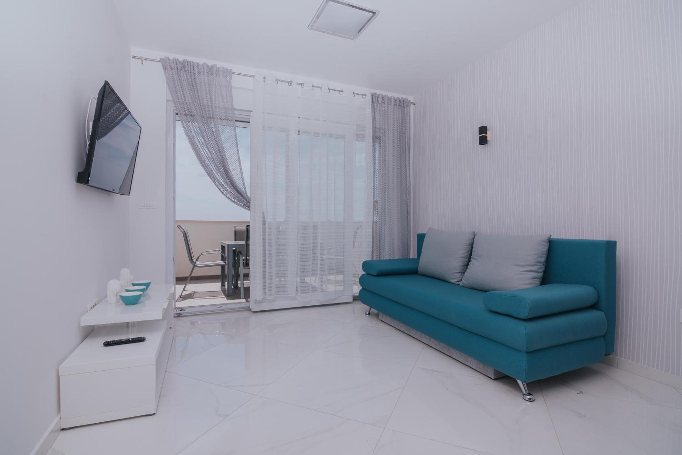 Deluxe Two-Bedroom Apartment with Terrace