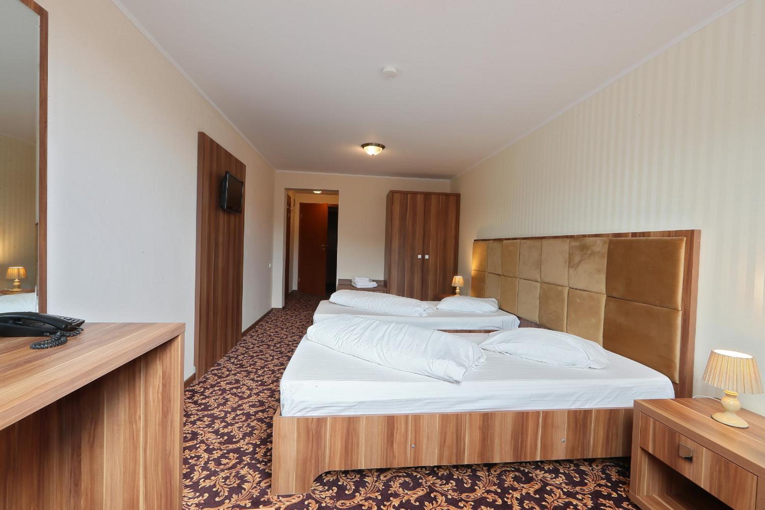 Twin Room - Photo 1