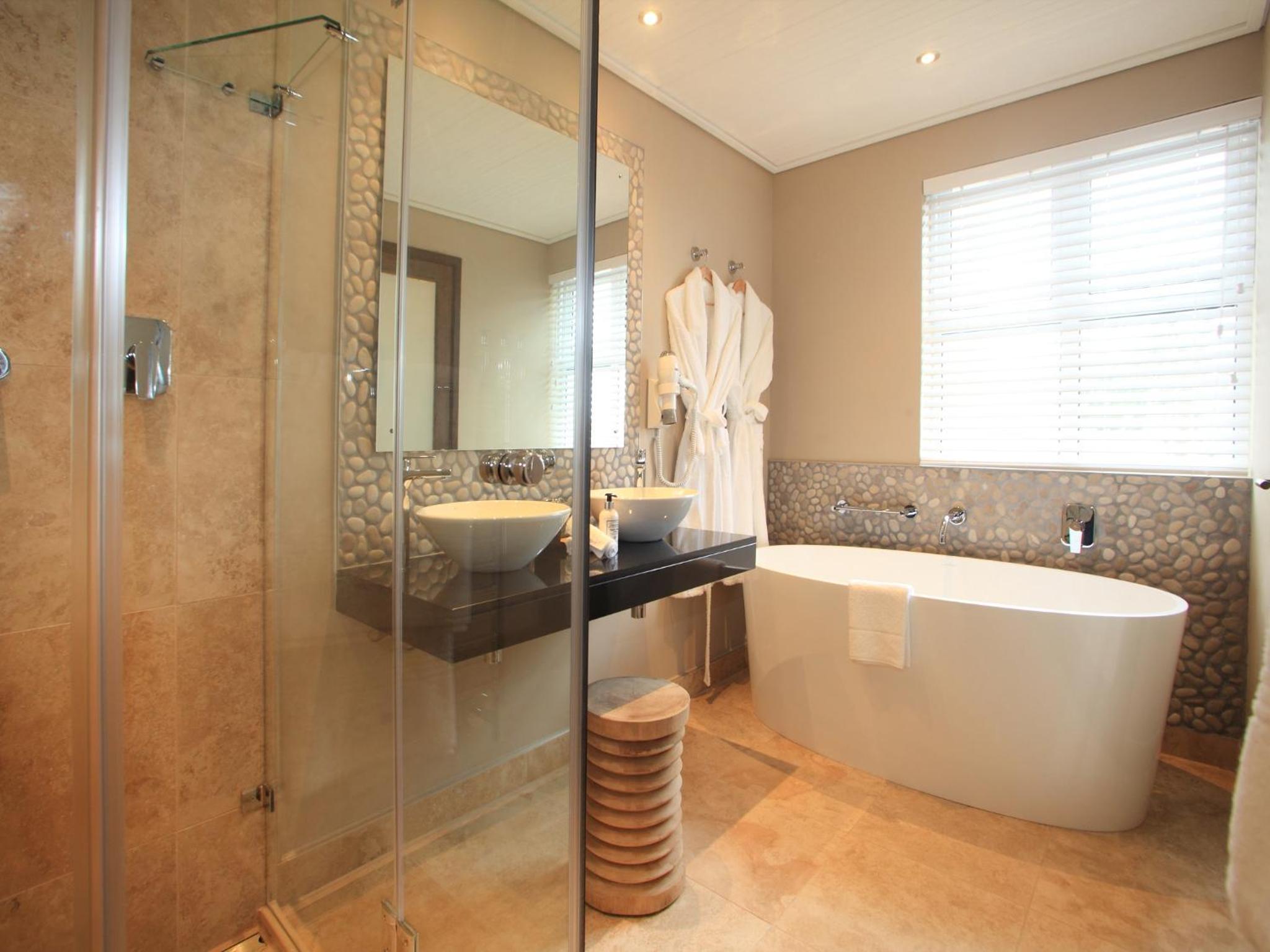 Luxury Double Room  - Garden Facing photo 3