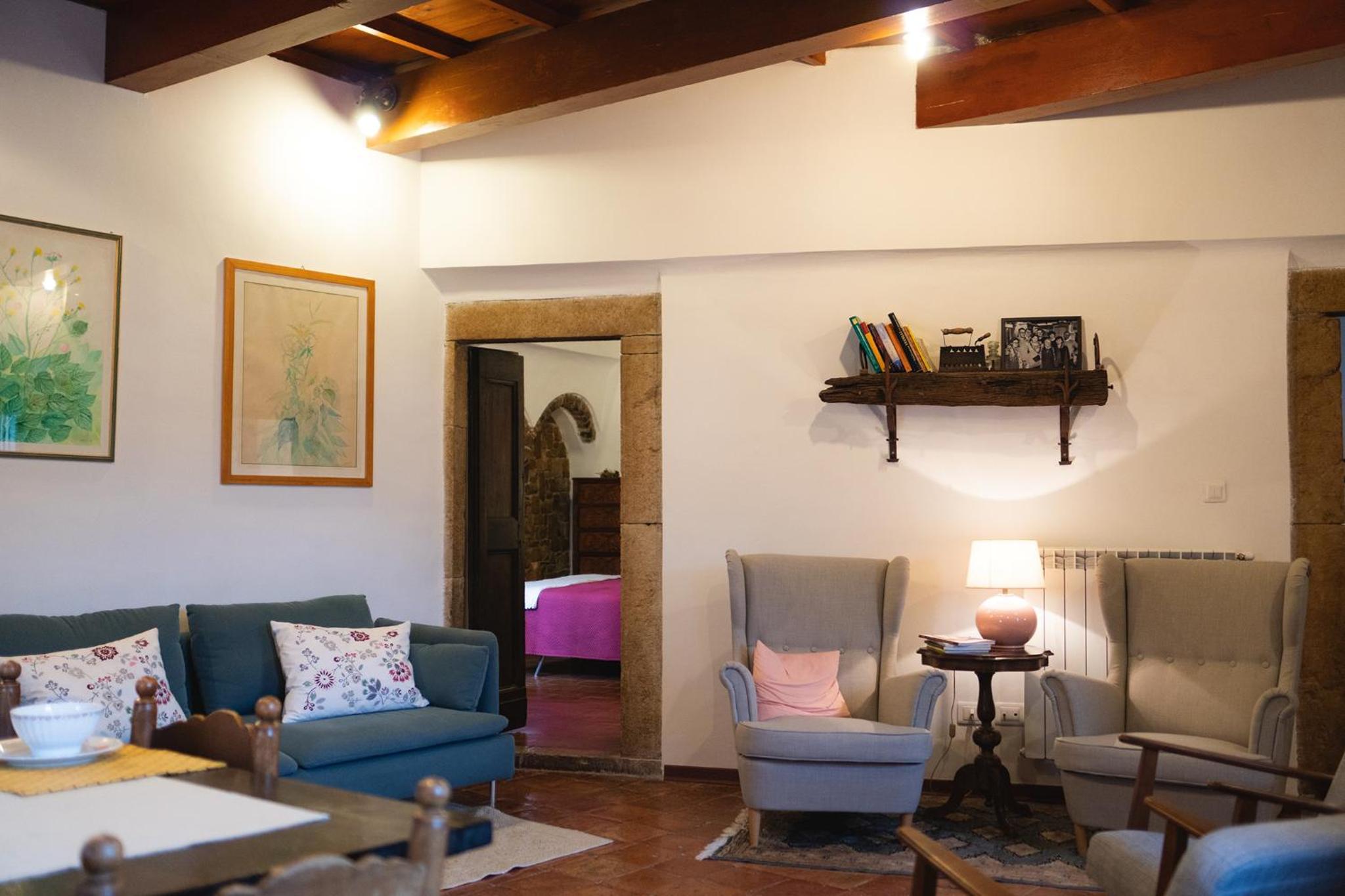 Two-Bedroom Apartment with Private External Bathroom - Photo 16