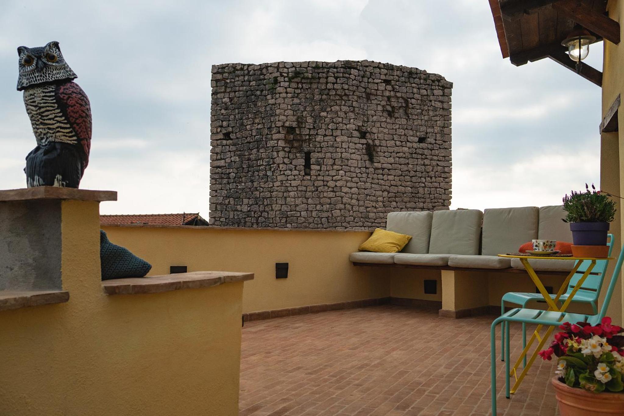 Apartment with Terrace - Photo 18