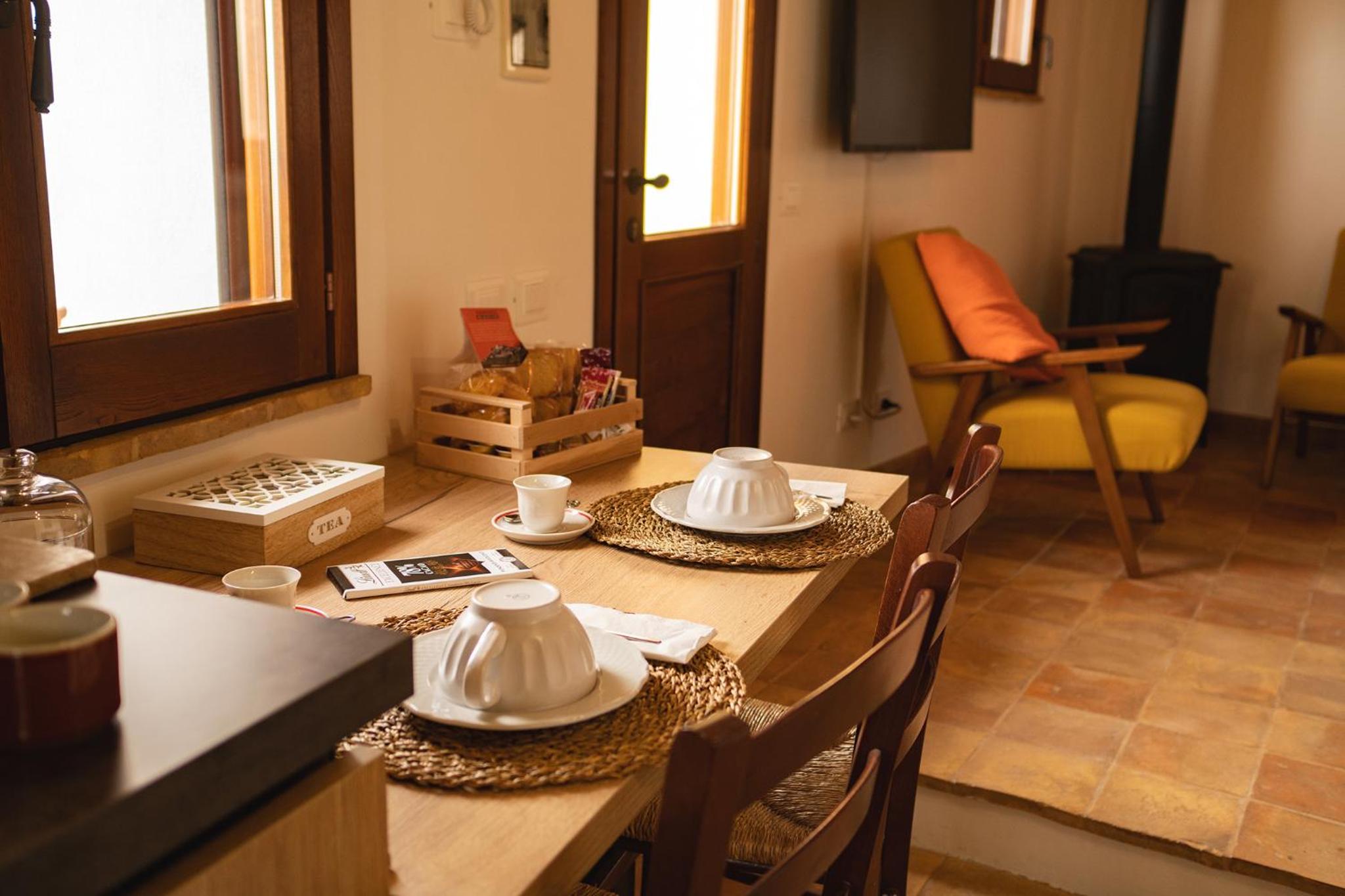 Apartment with Terrace - Photo 16