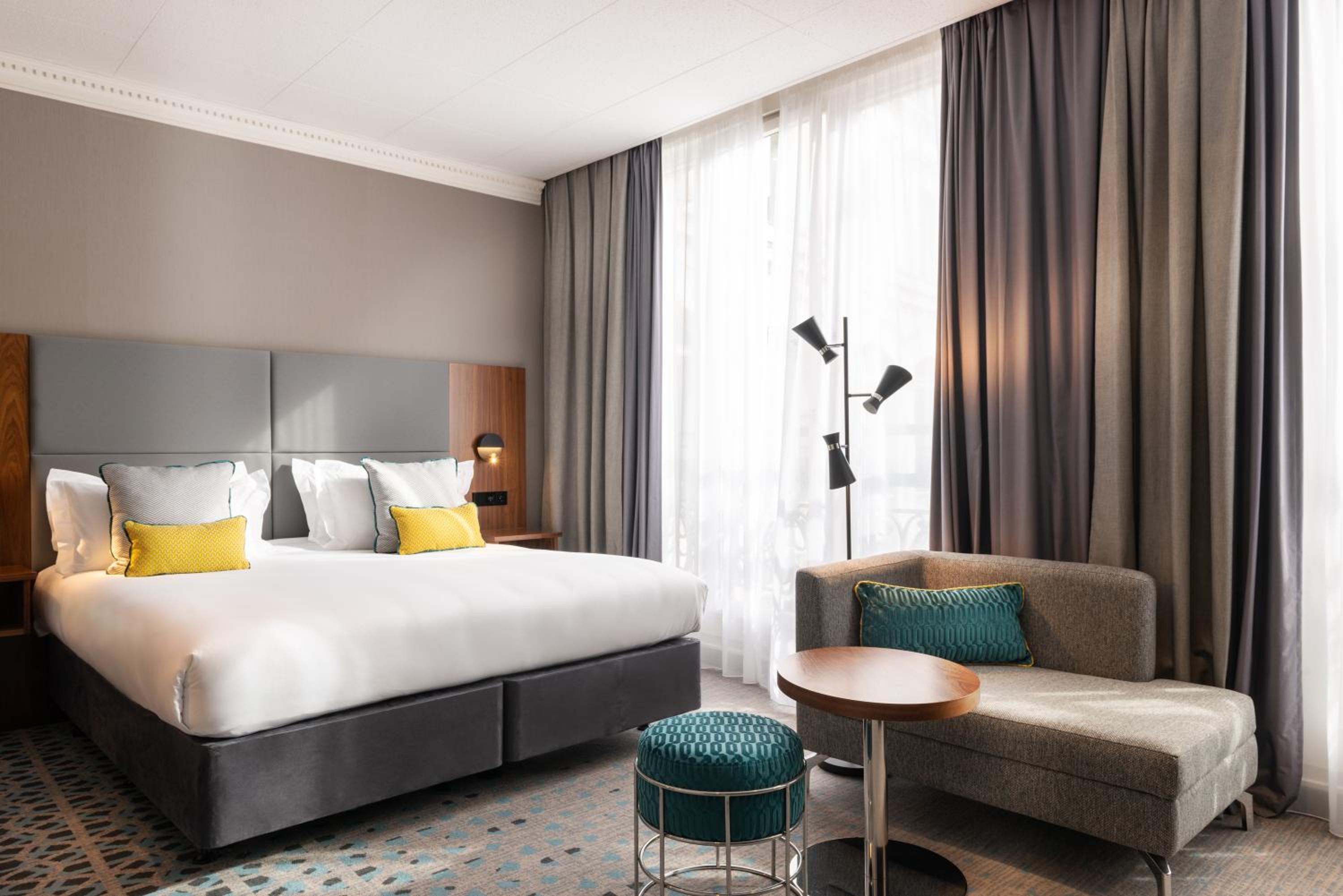 Premium King Room with Courtyard View