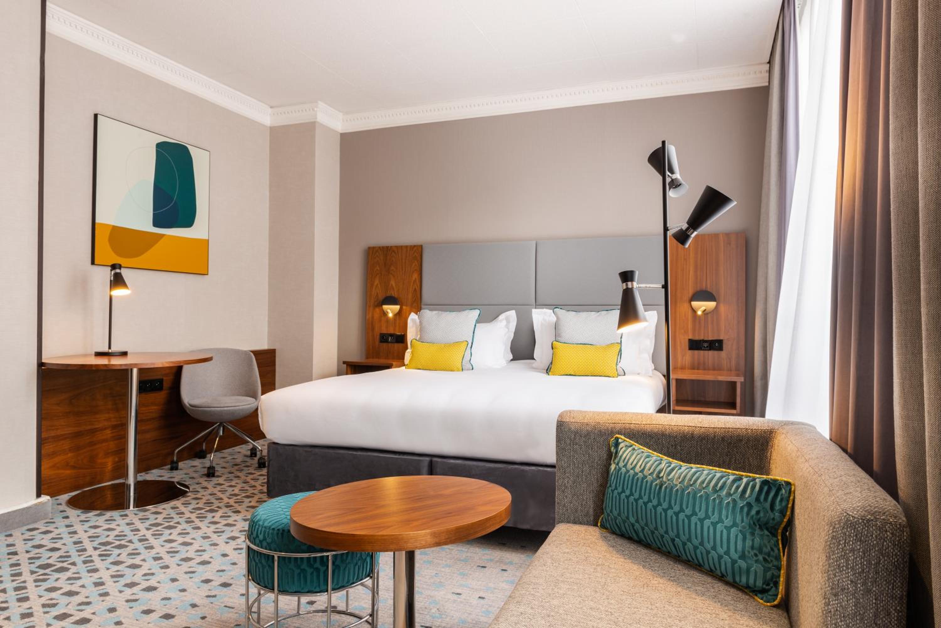 Premium King Room with Courtyard View