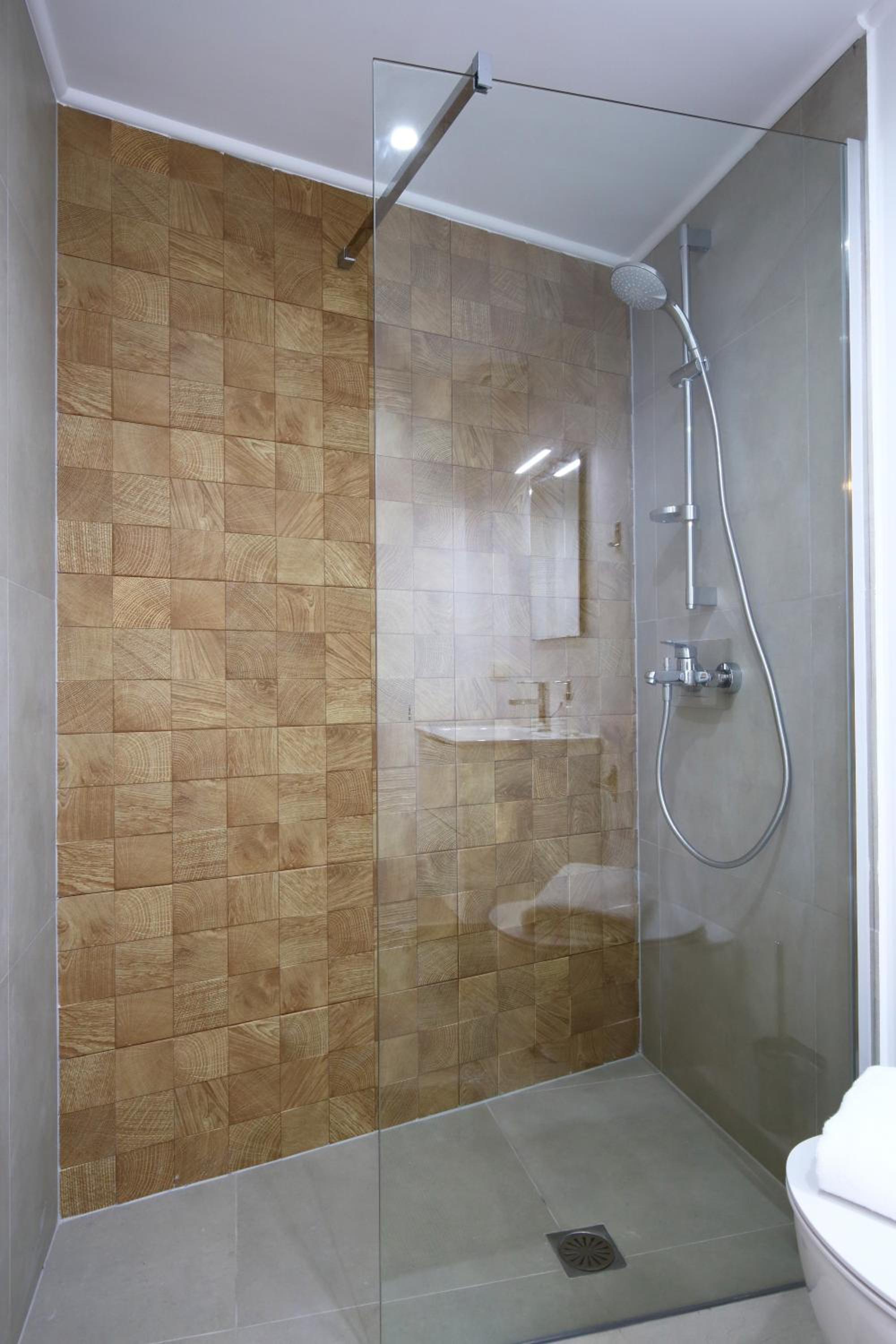 One-Bedroom Apartment - Photo 12