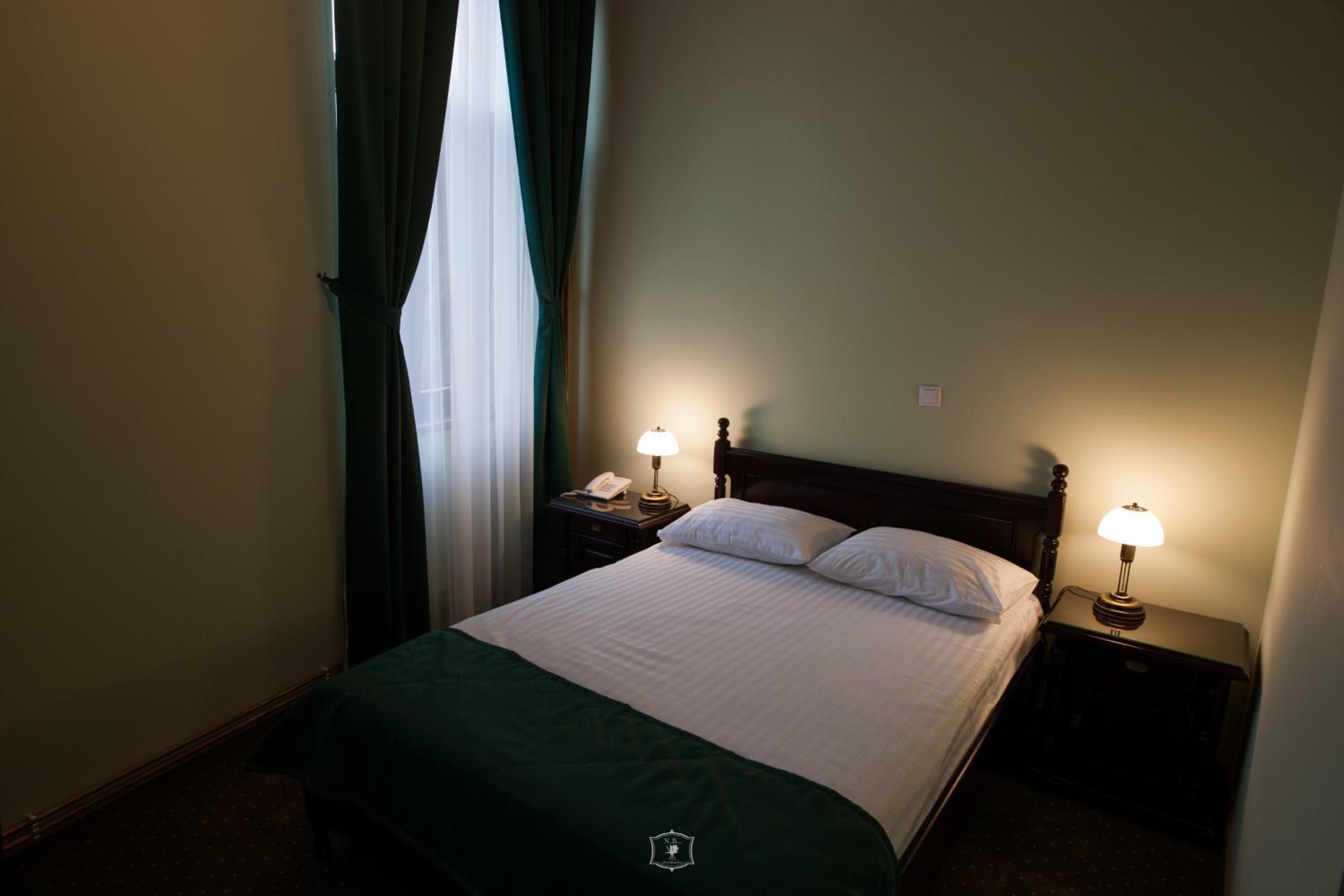 Double Room - Photo 4