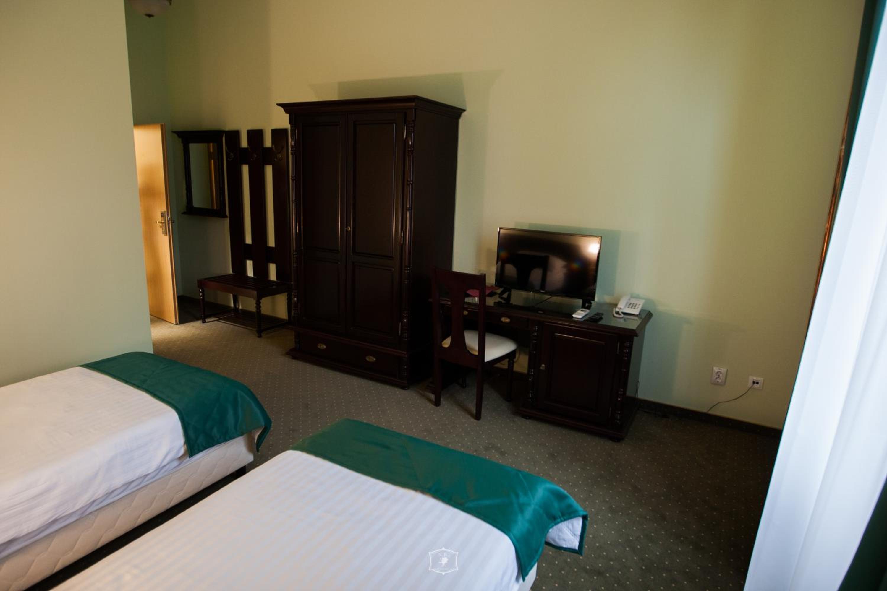 Superior Twin Room - Photo 4