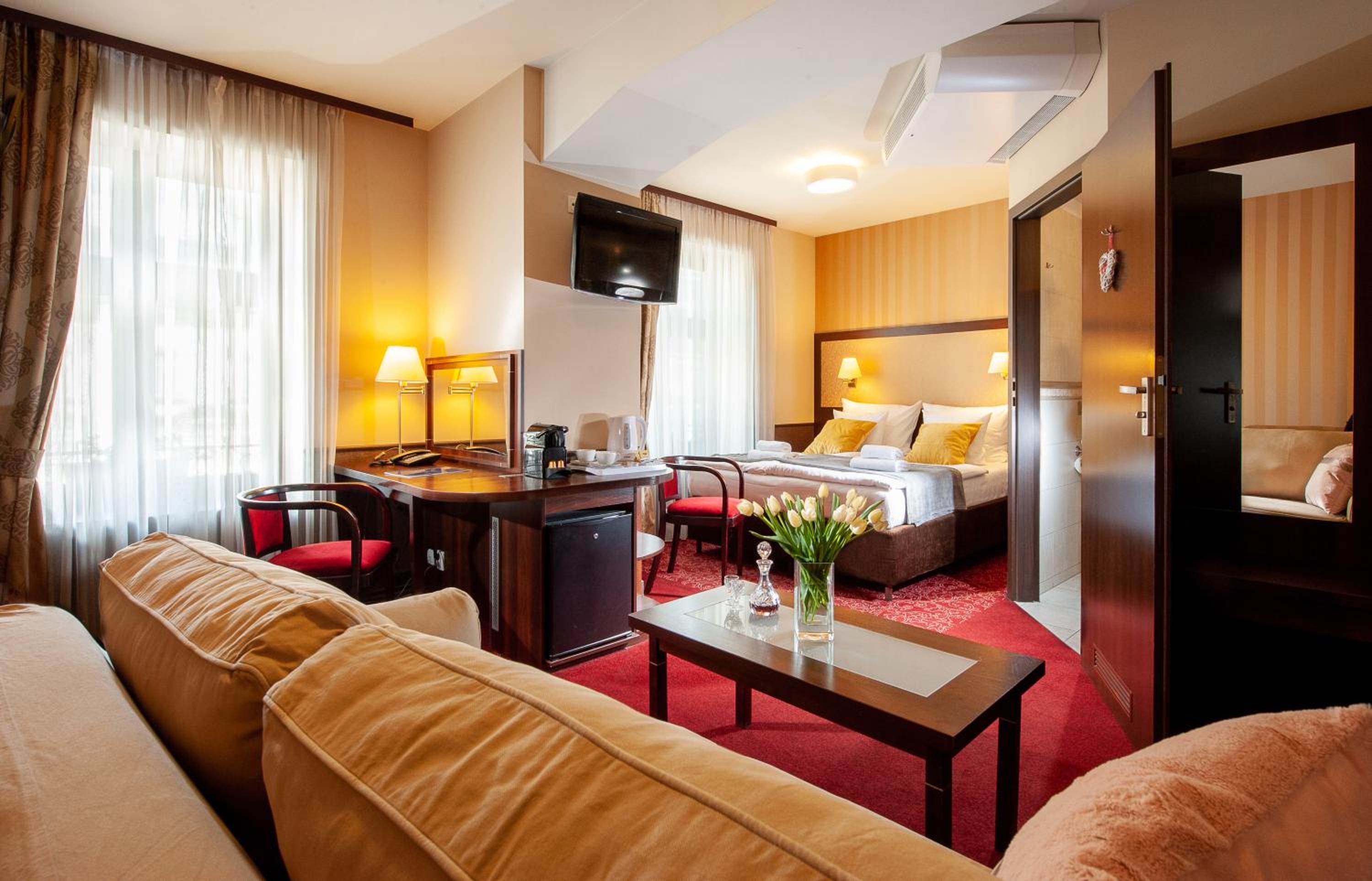Deluxe Double or Twin Room