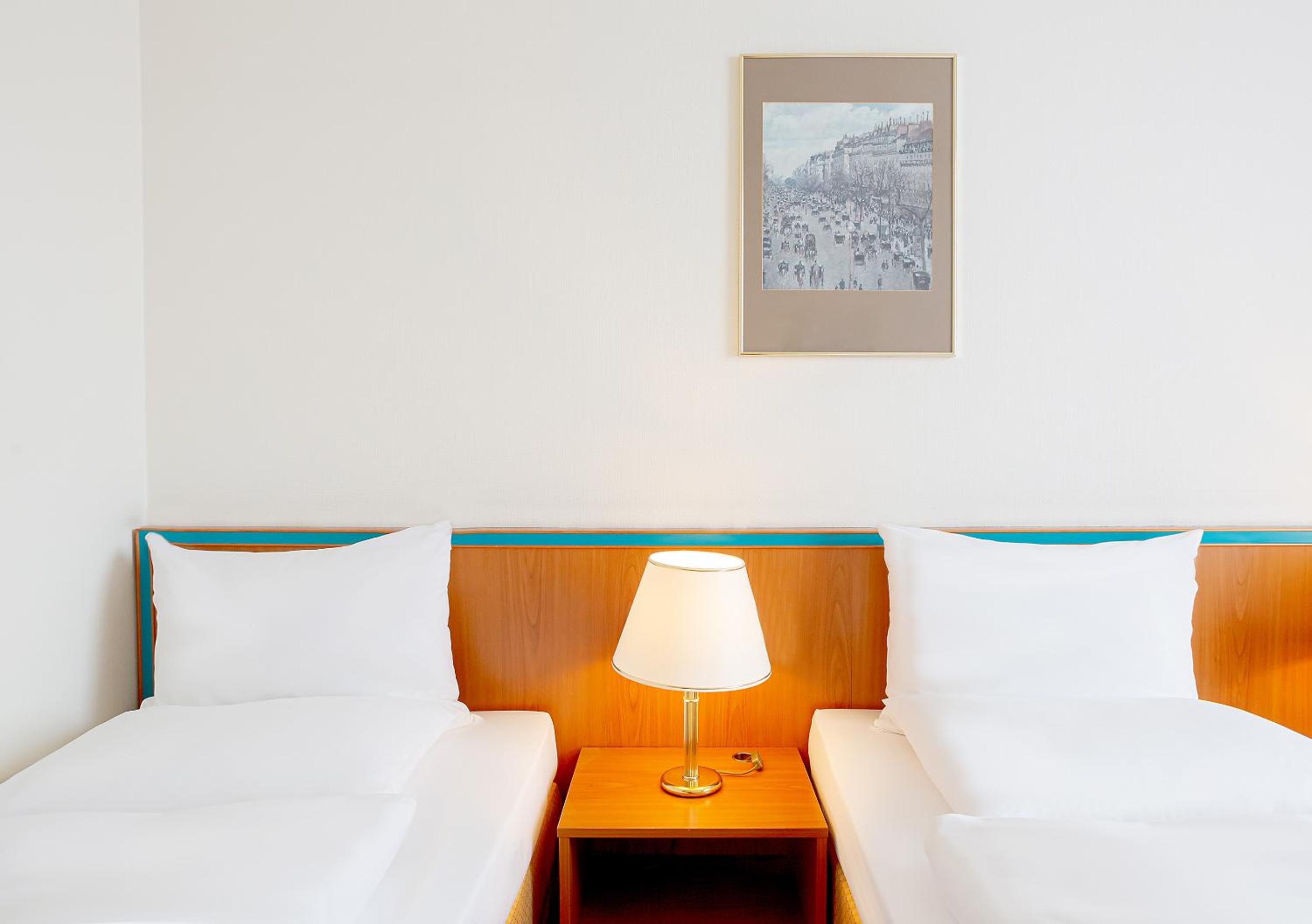 Standard Double or Twin Room photo 2