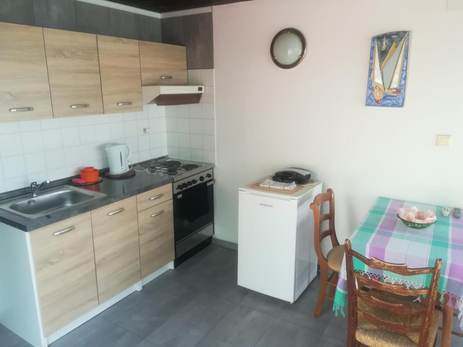 One-Bedroom Apartment with Terrace - Photo 2