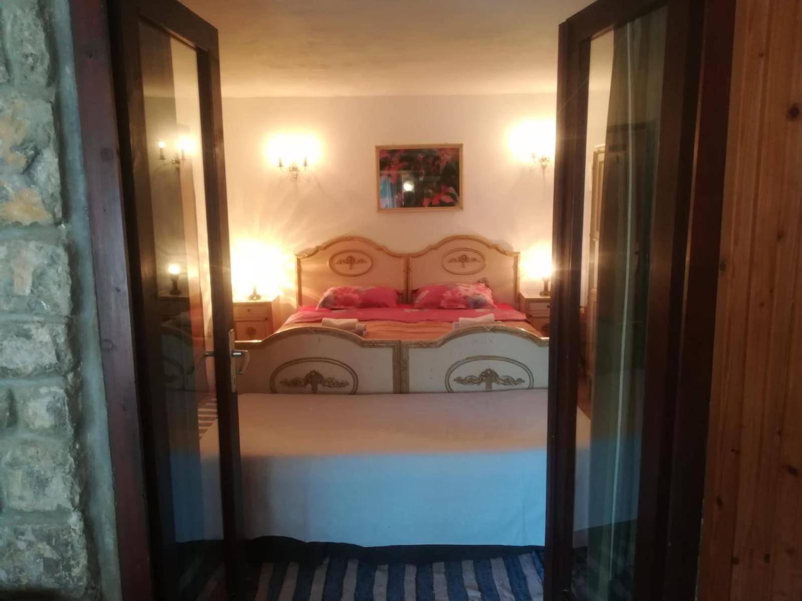 One-Bedroom Apartment with Terrace - Photo 1