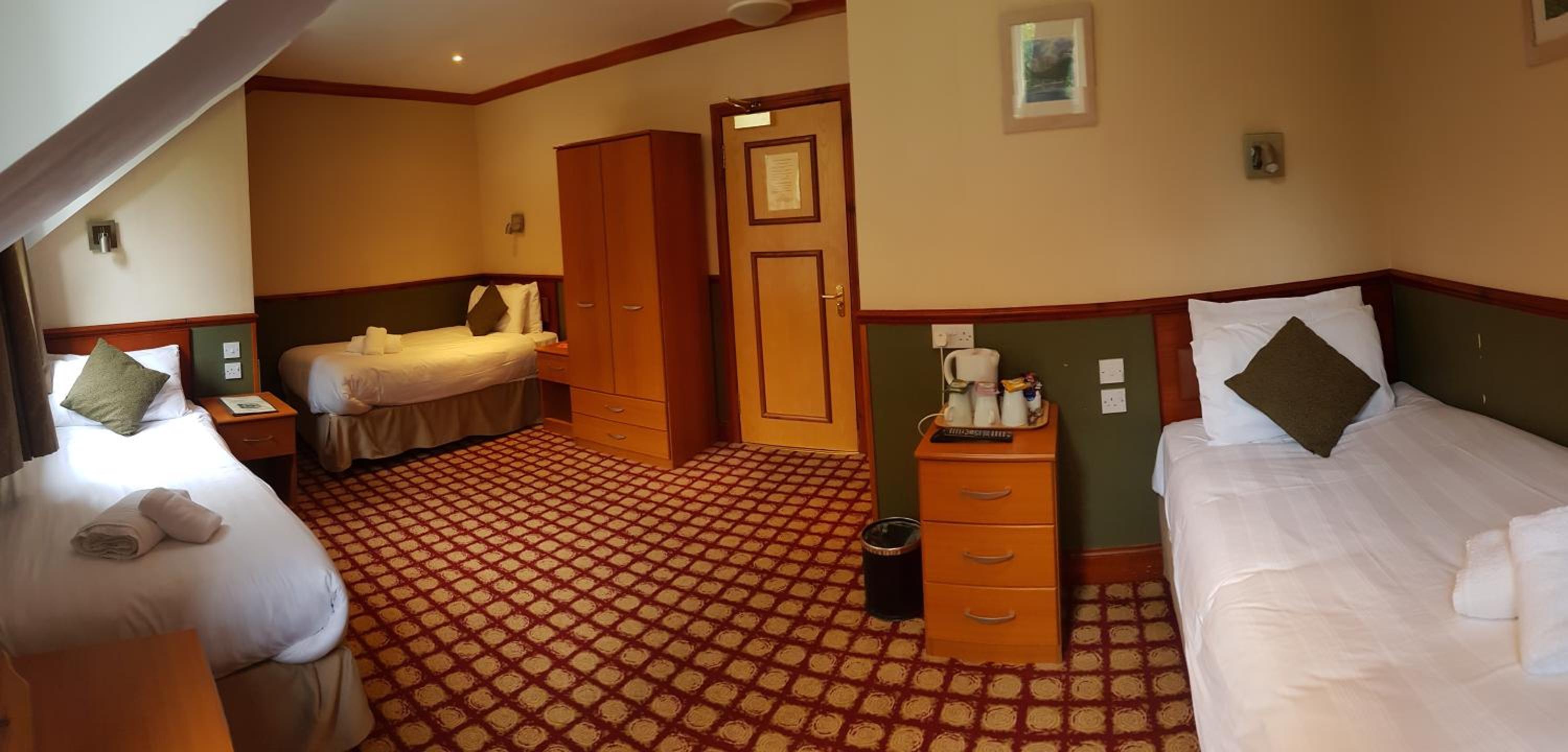 Standard Triple Room - Photo 2