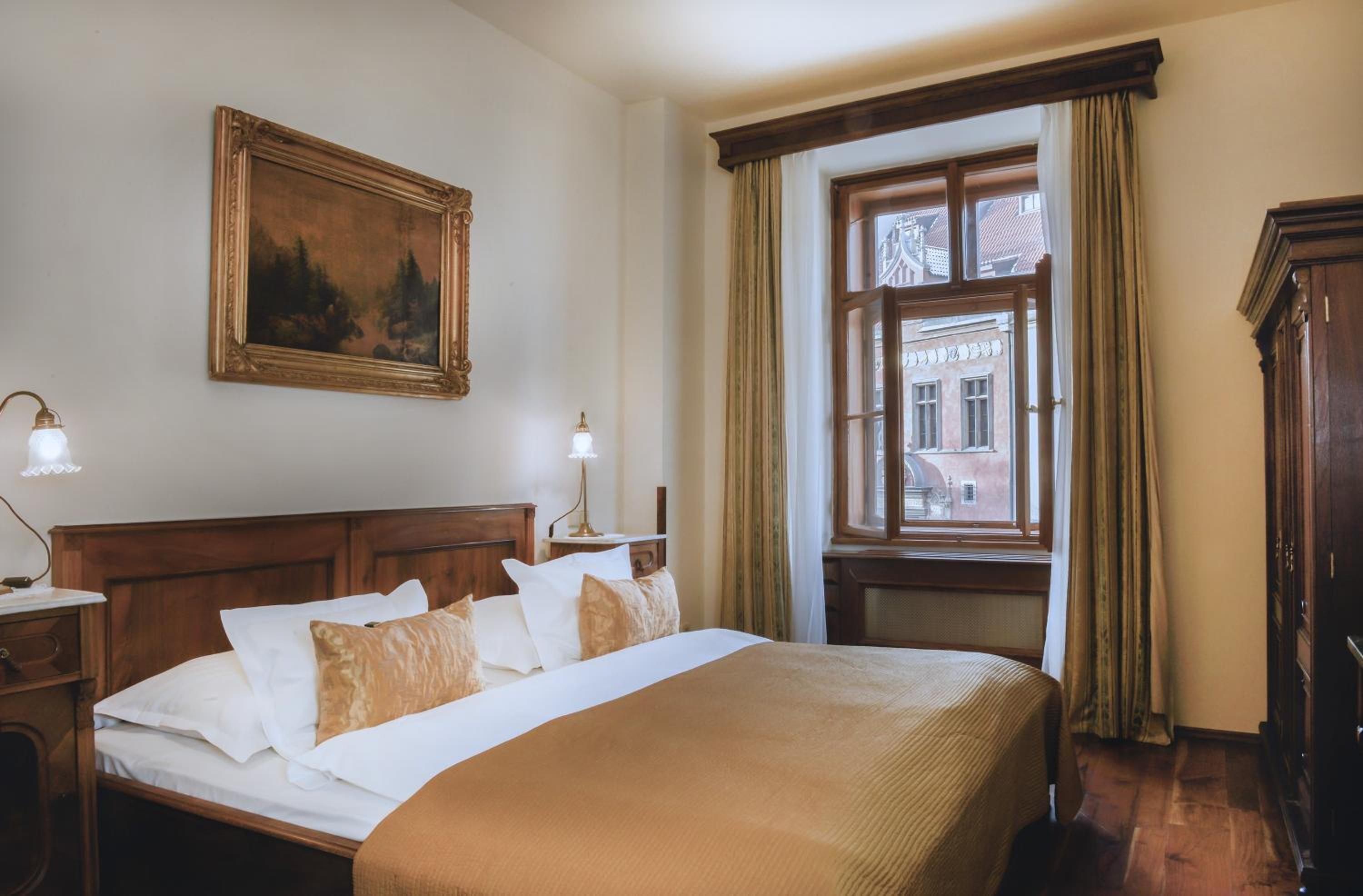 Deluxe Double Room with View
