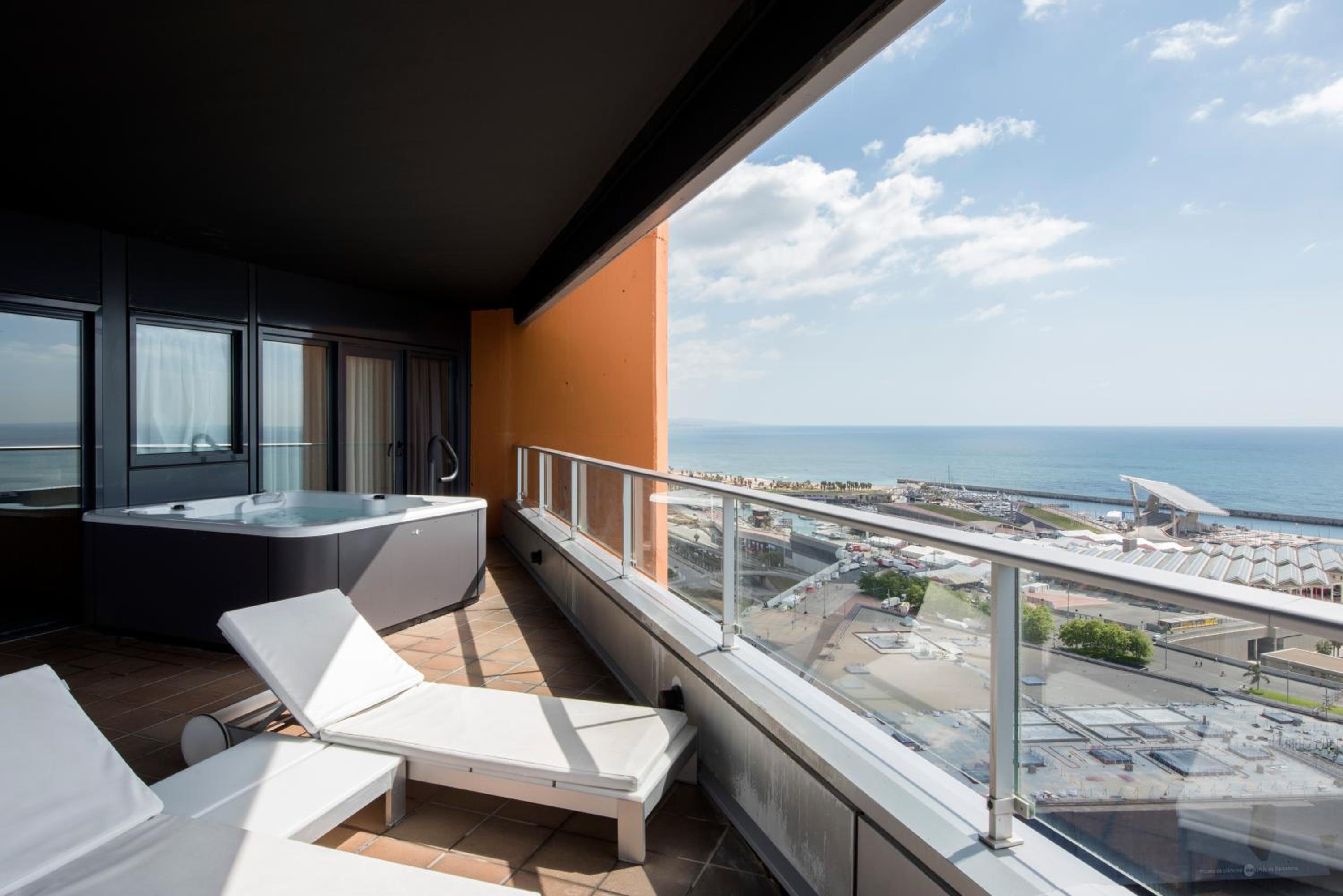 Premium Suite