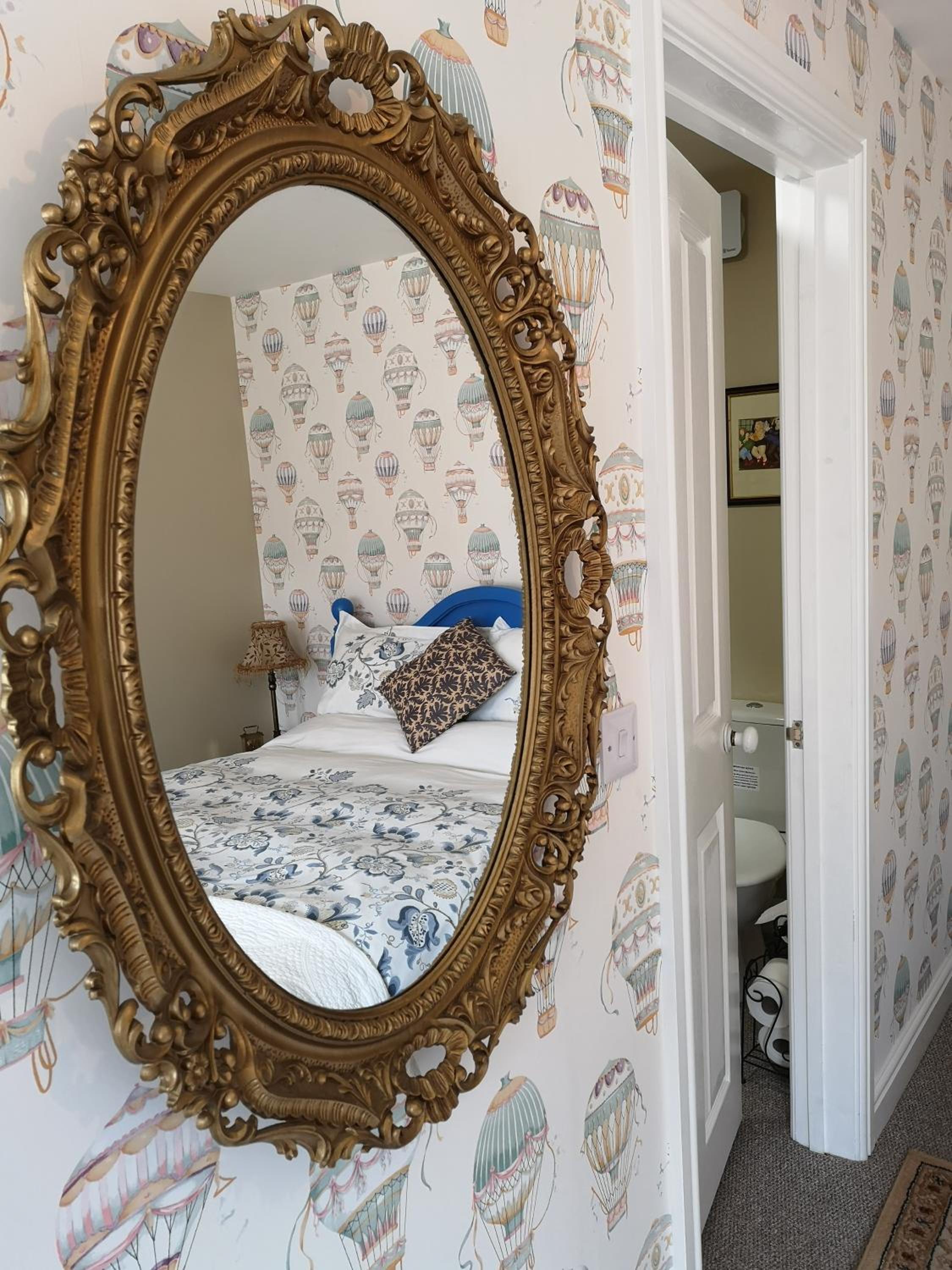 Deluxe Double Room - Photo 13