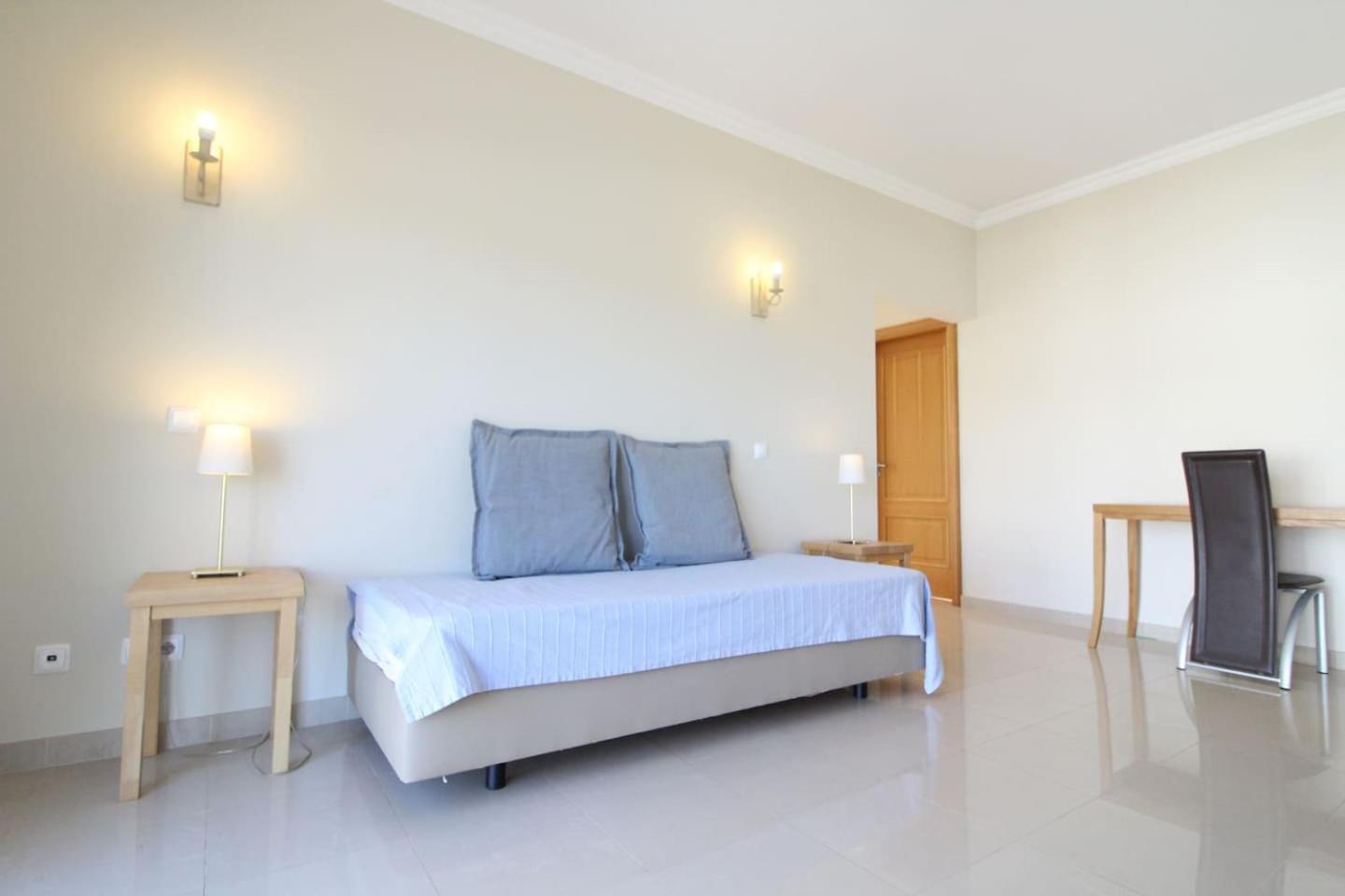 Villa photo 1