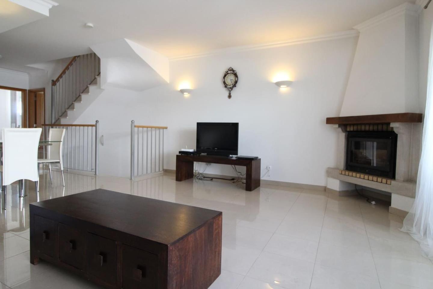 Villa photo 2