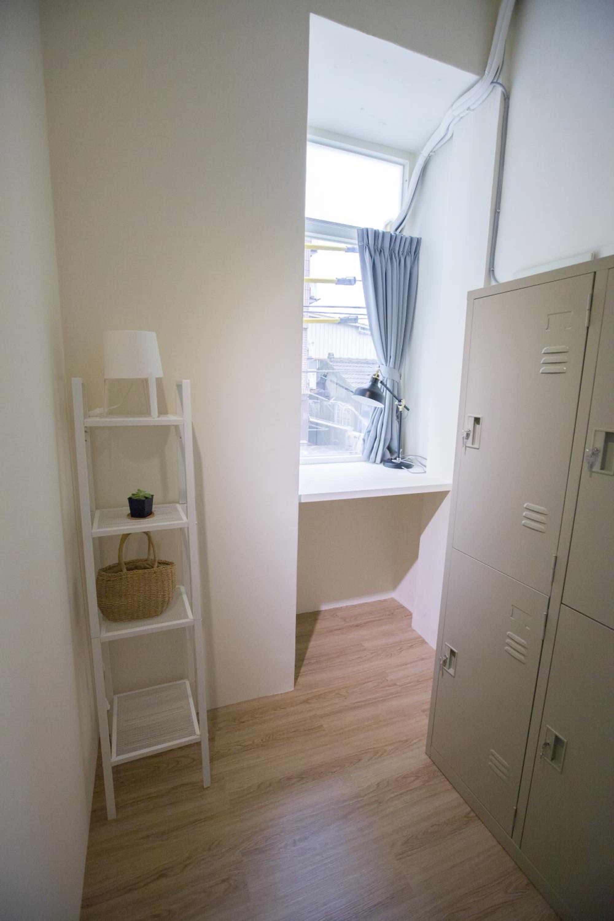Bunk Bed in Female Dormitory Room   photo 3