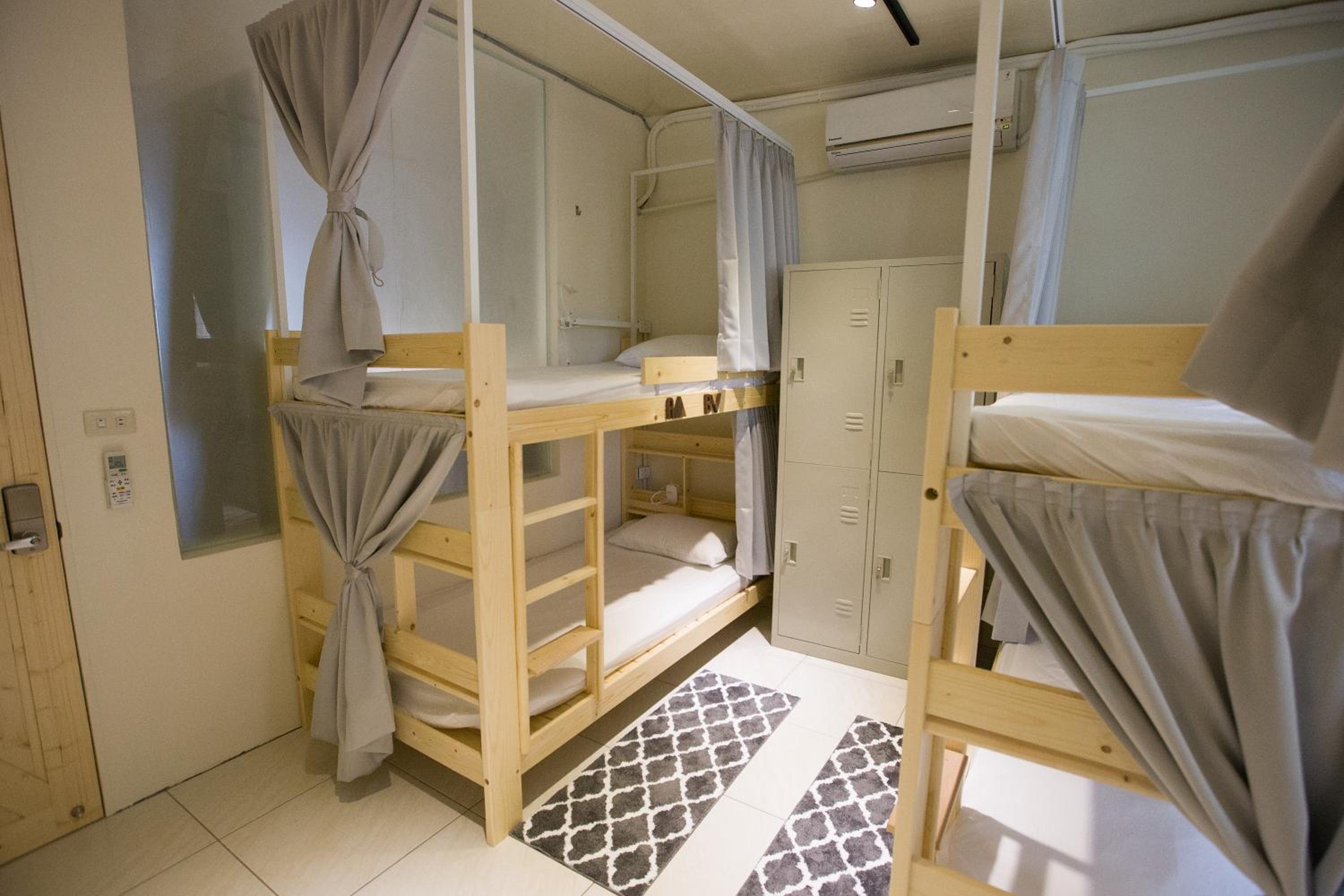 Bed in 4-Bed Mixed Dormitory Room photo 2