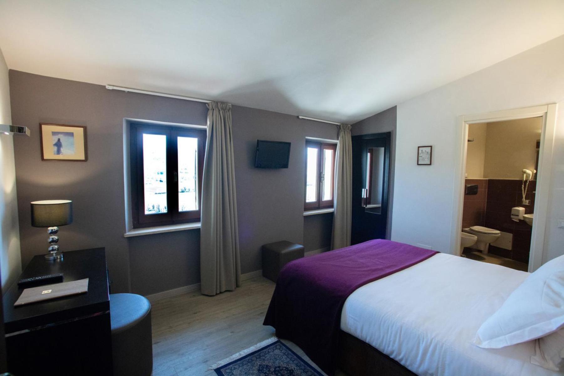 Classic Double or Twin Room - Photo 1