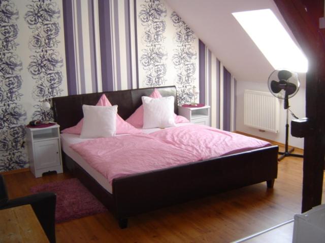 Double Room - Photo 5