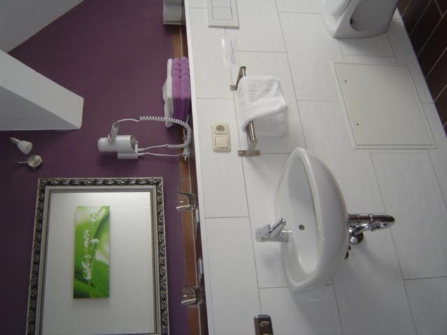 Double Room - Photo 3