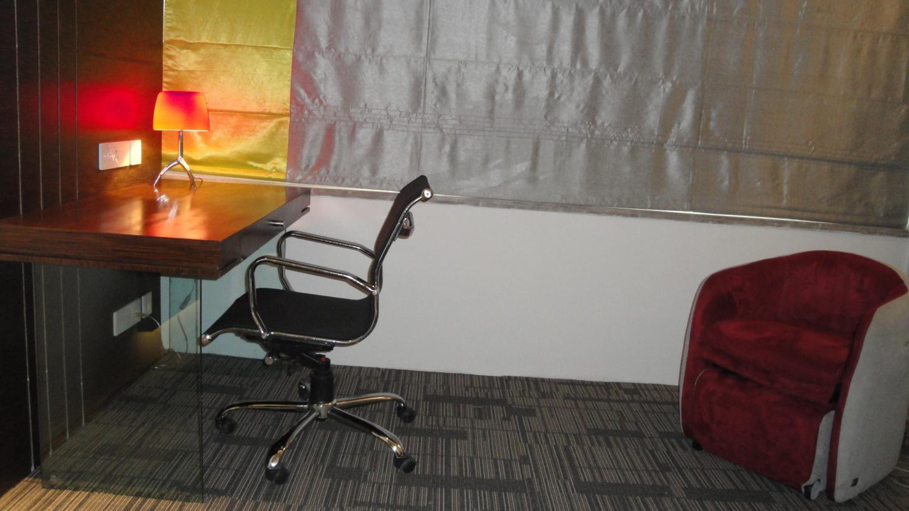 Suite - Photo 8