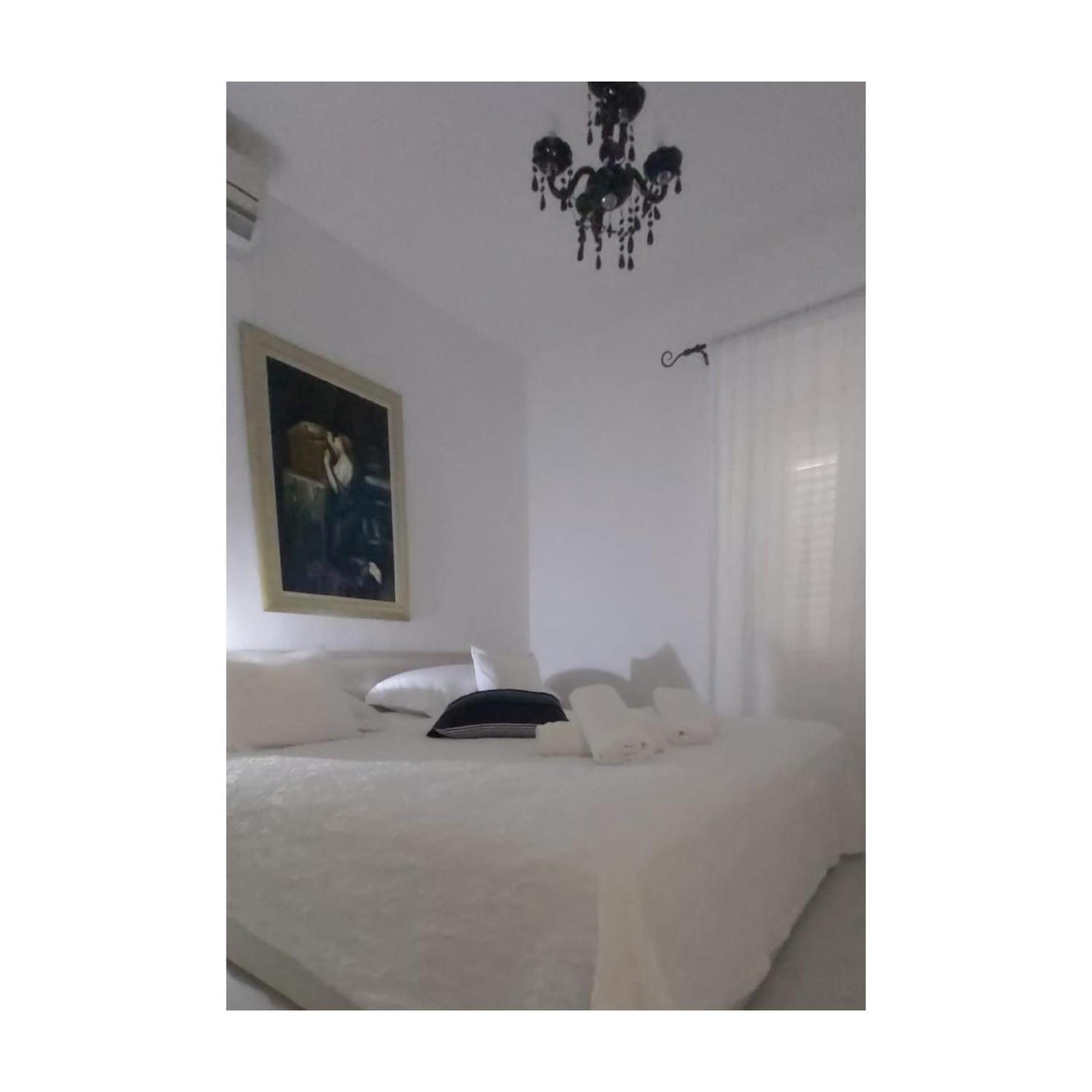 Double Room with Private External Bathroom photo 3