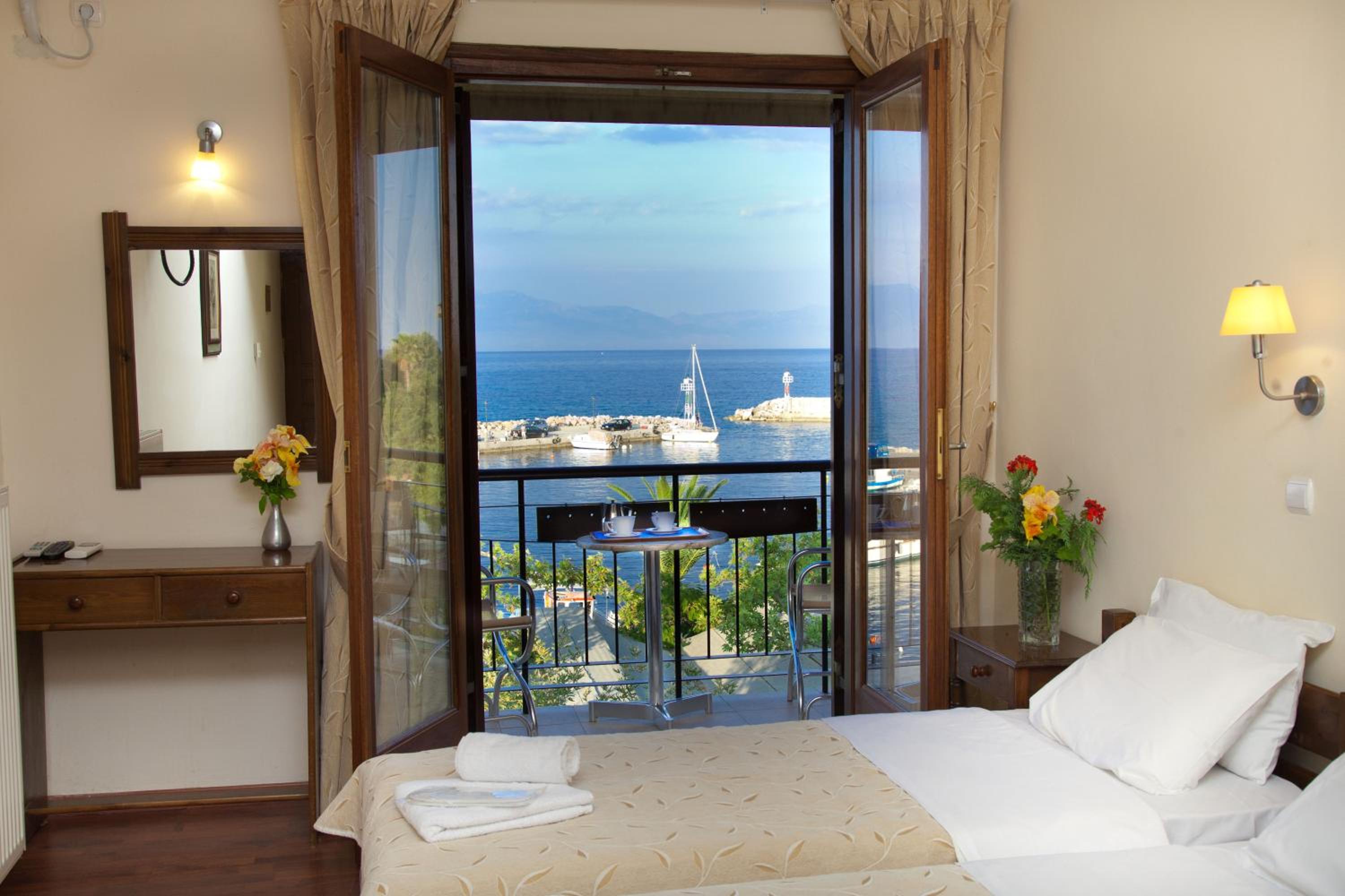 Twin Room with Sea View - Photo 2