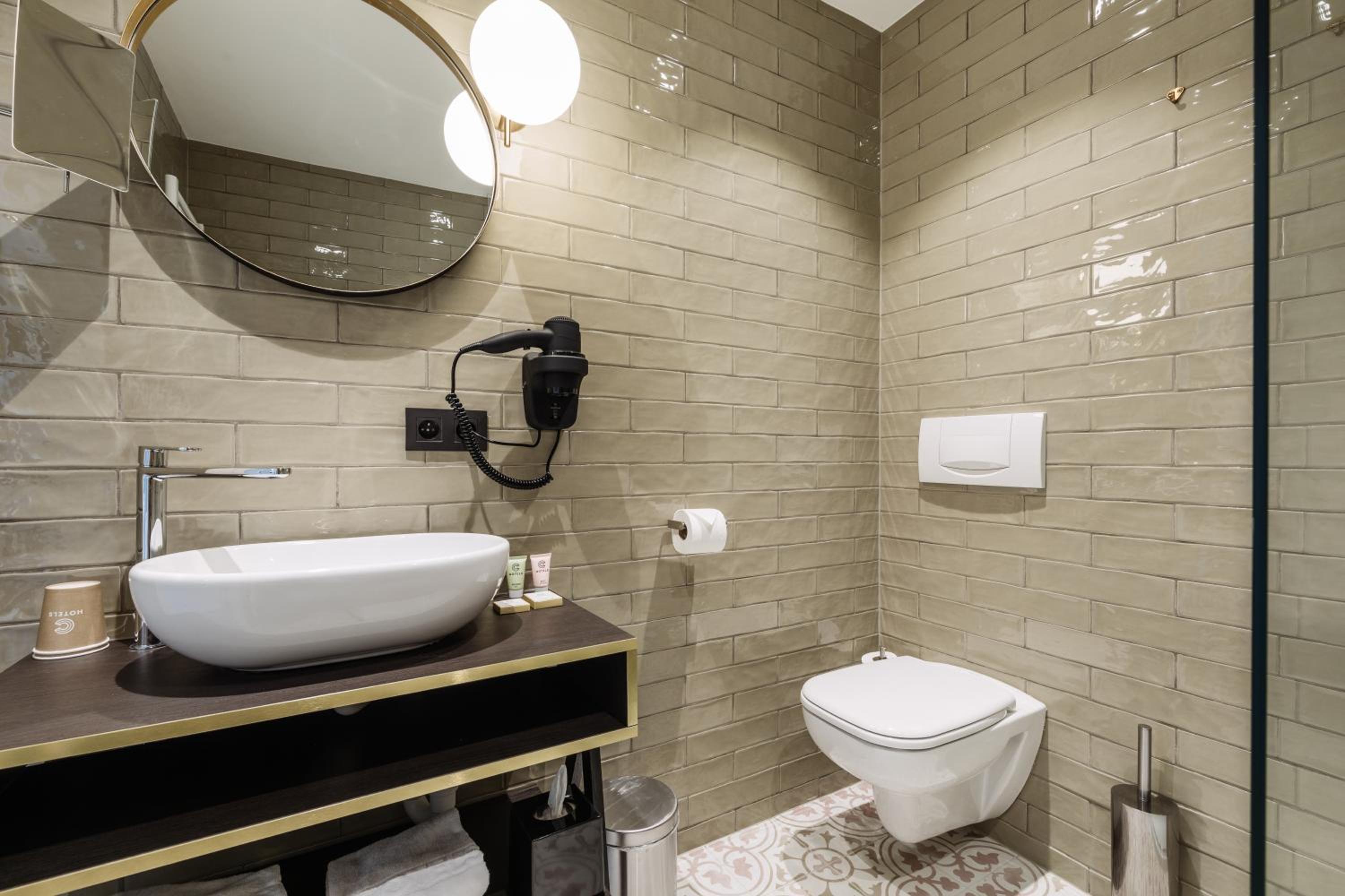 Superior Room - Photo 12