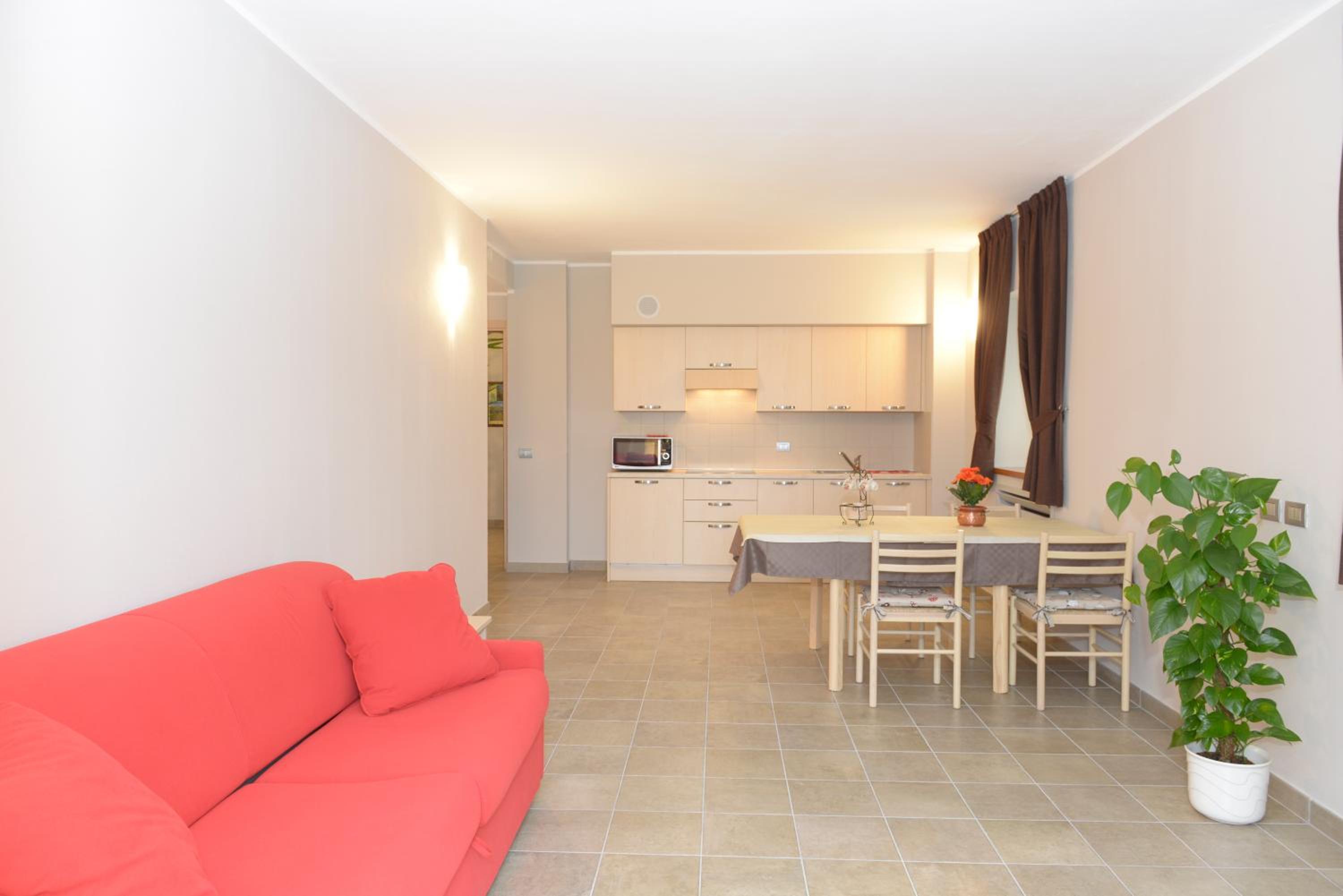 Apartment - Ground Floor - Photo 1