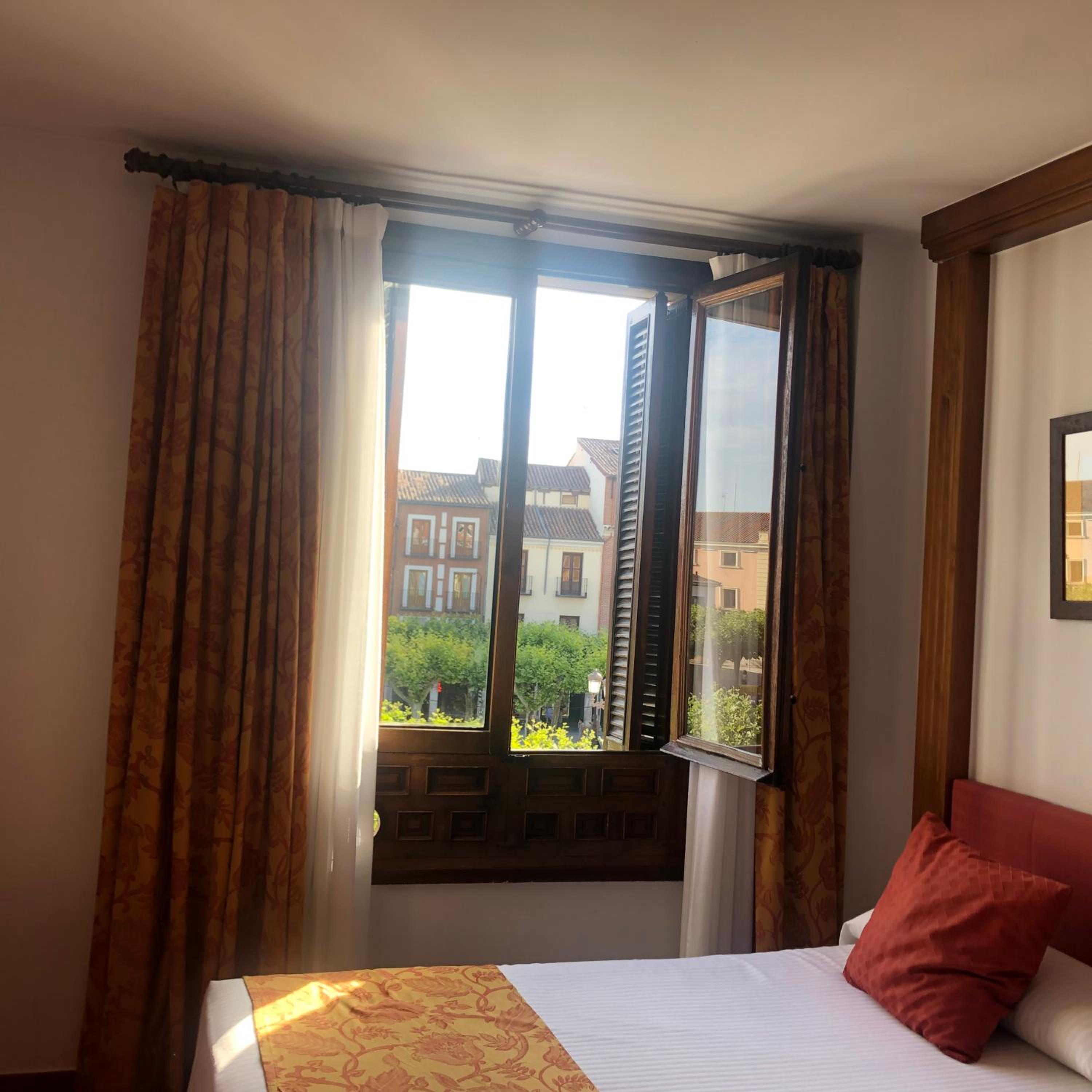 Standard Double Room - Photo 5