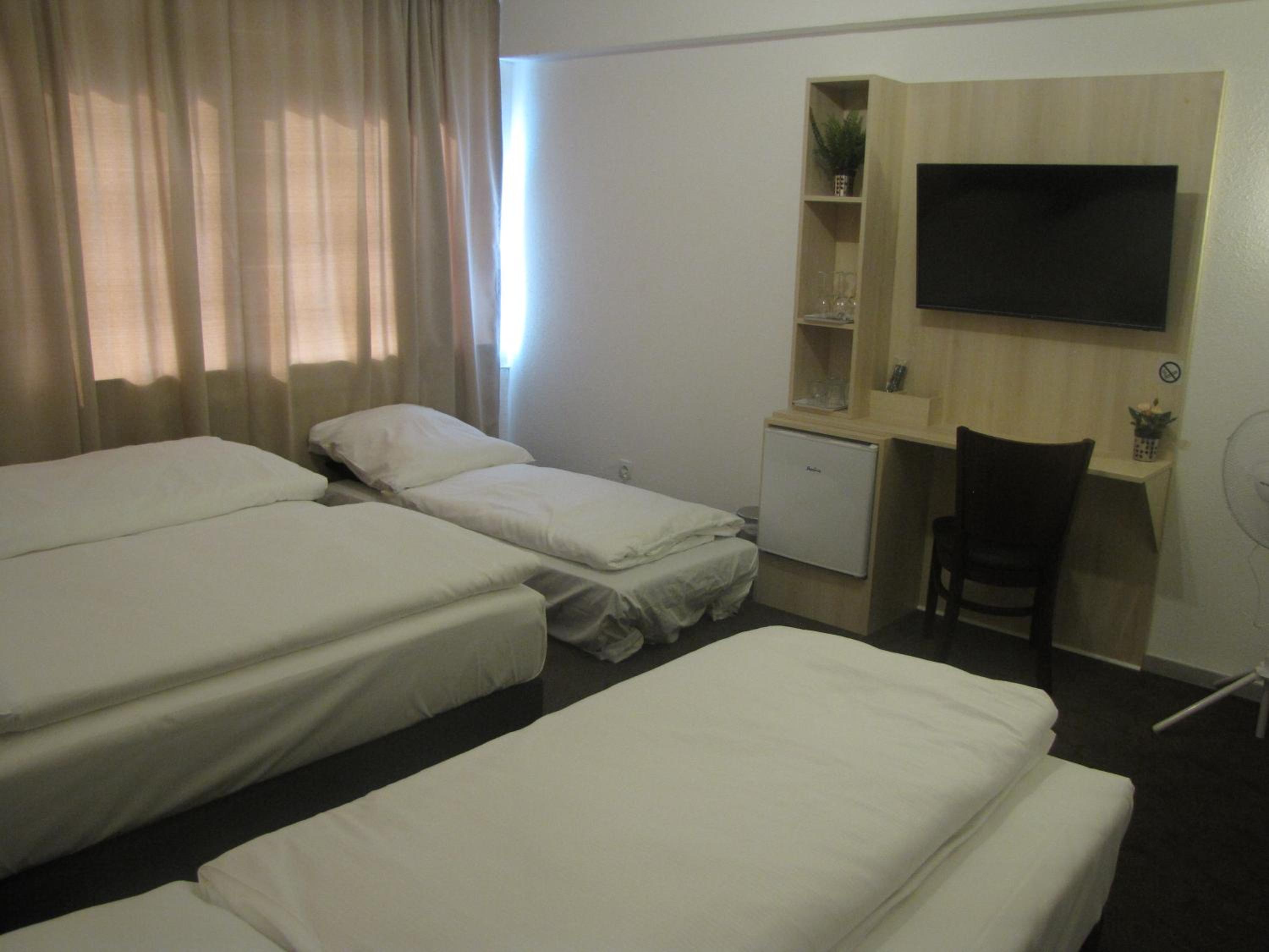 Quadruple Room with Bathroom