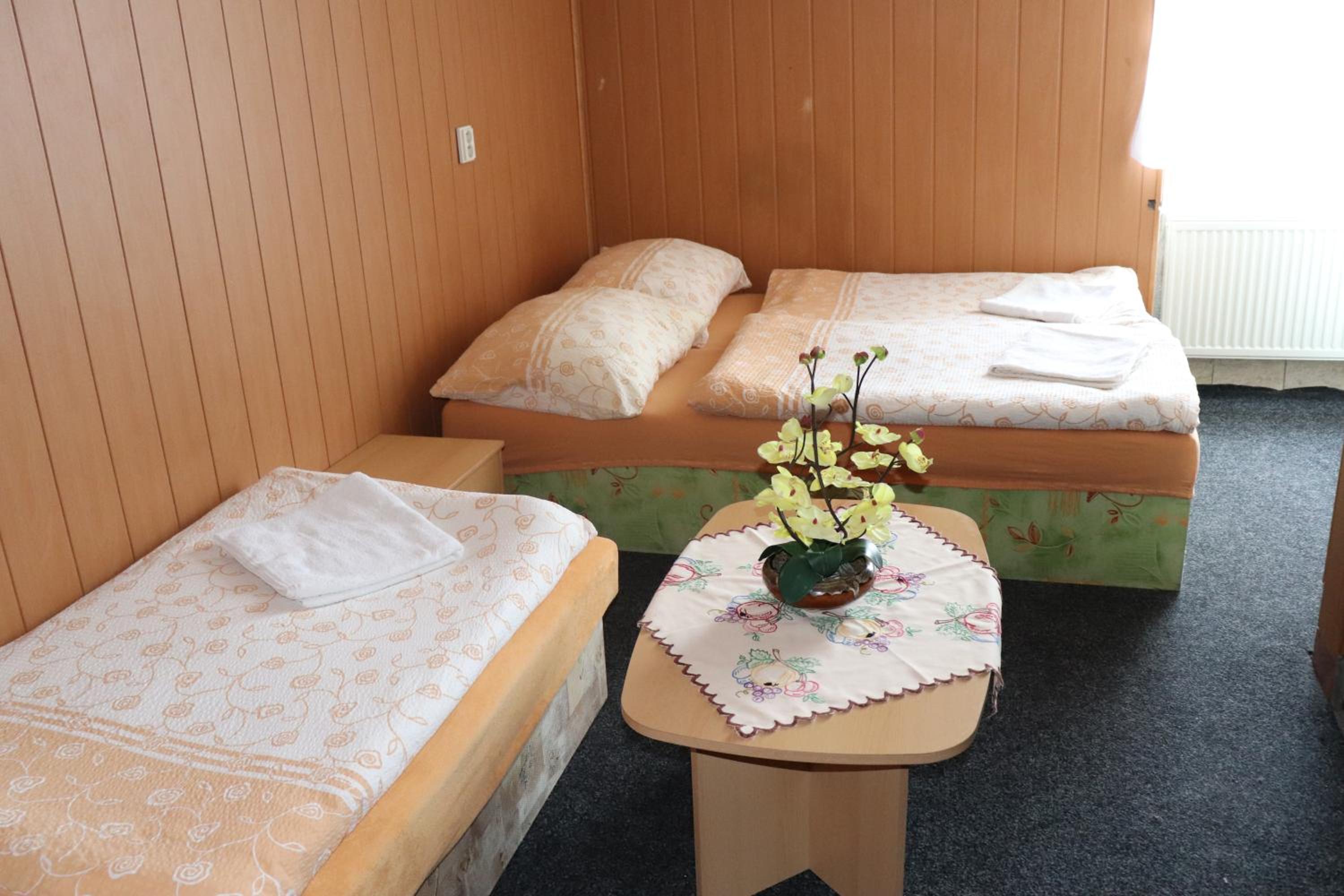 Triple Room with Bathroom photo 2