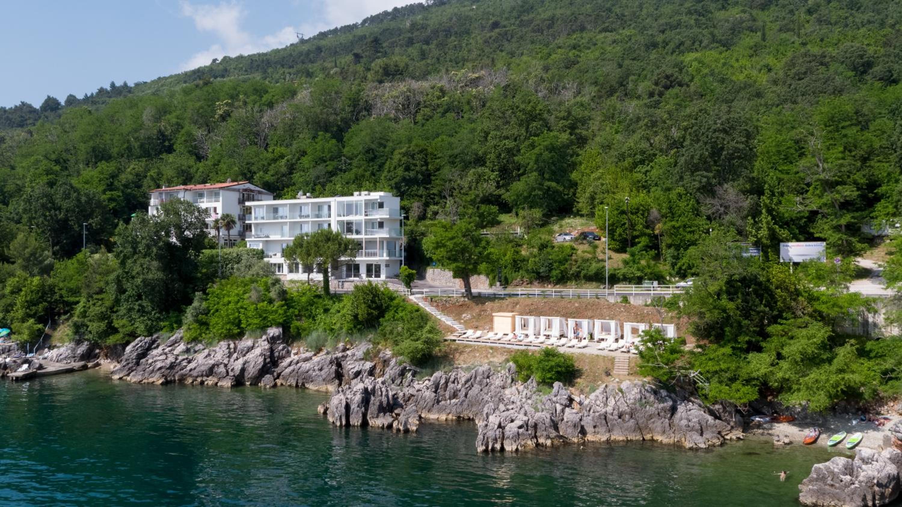 Deluxe Double or Twin Room with Sea View photo 3