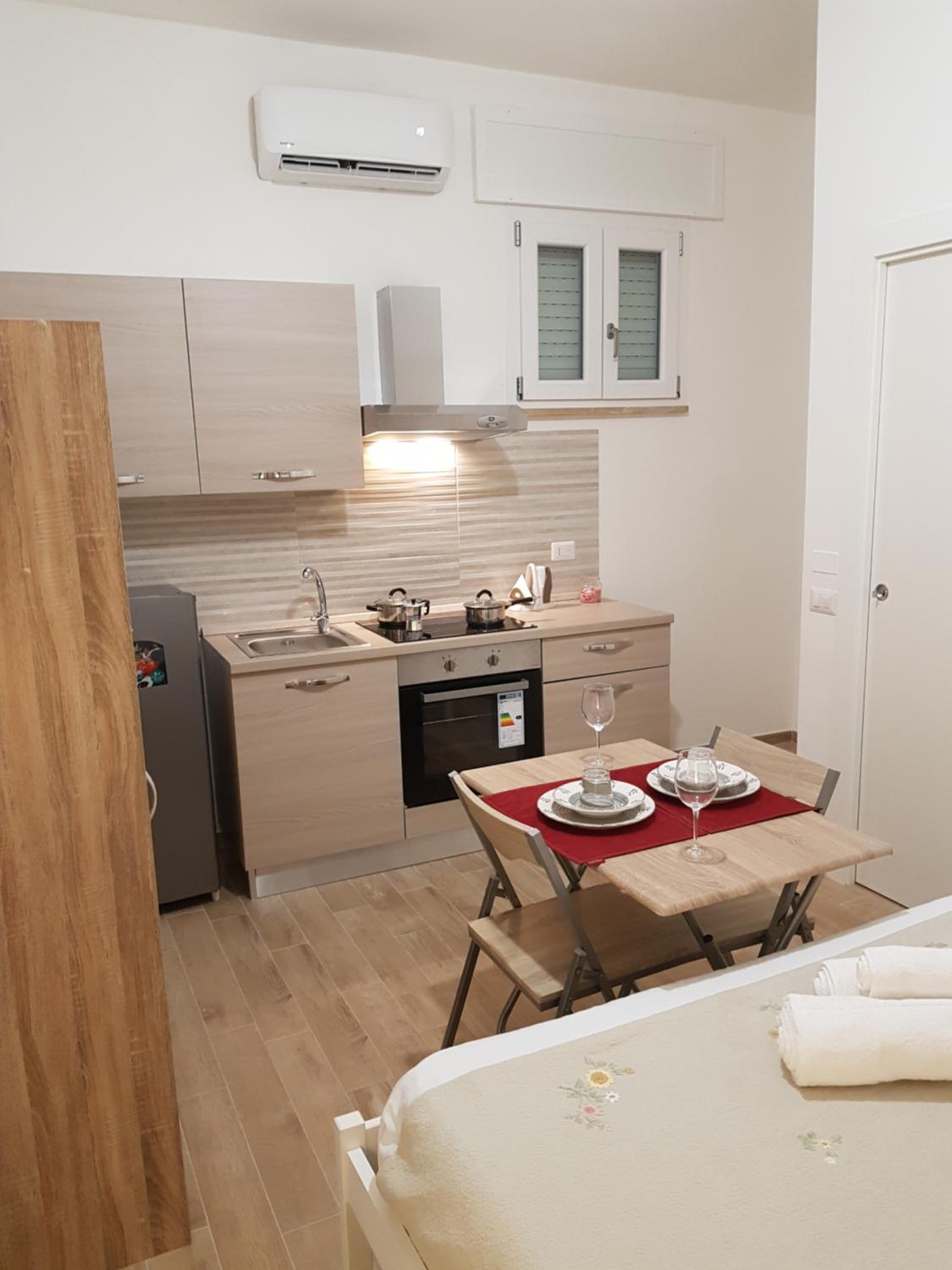Studio Apartment - Photo 3