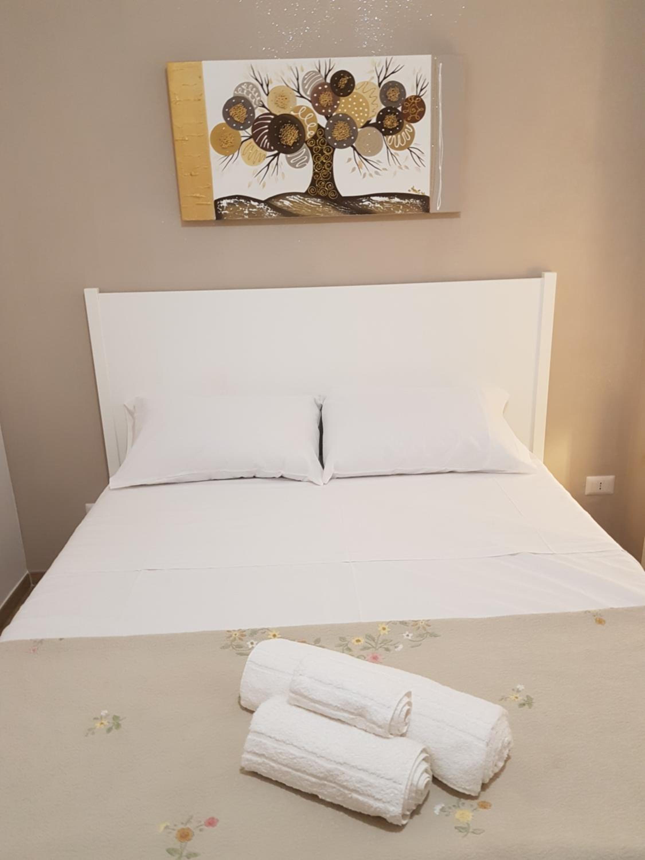 Studio Apartment - Photo 4