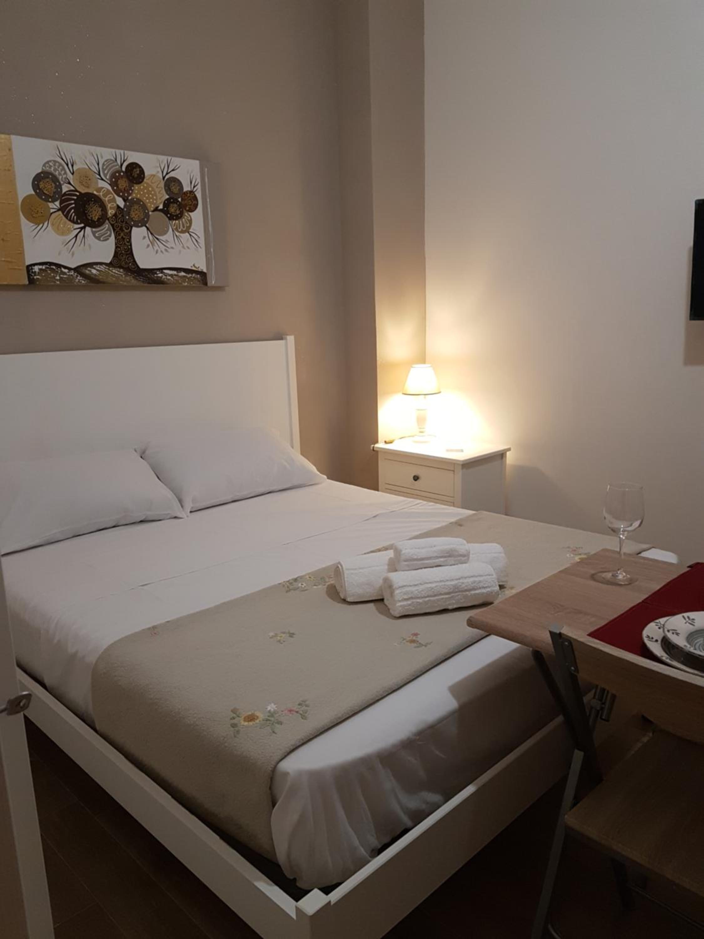 Studio Apartment - Photo 10