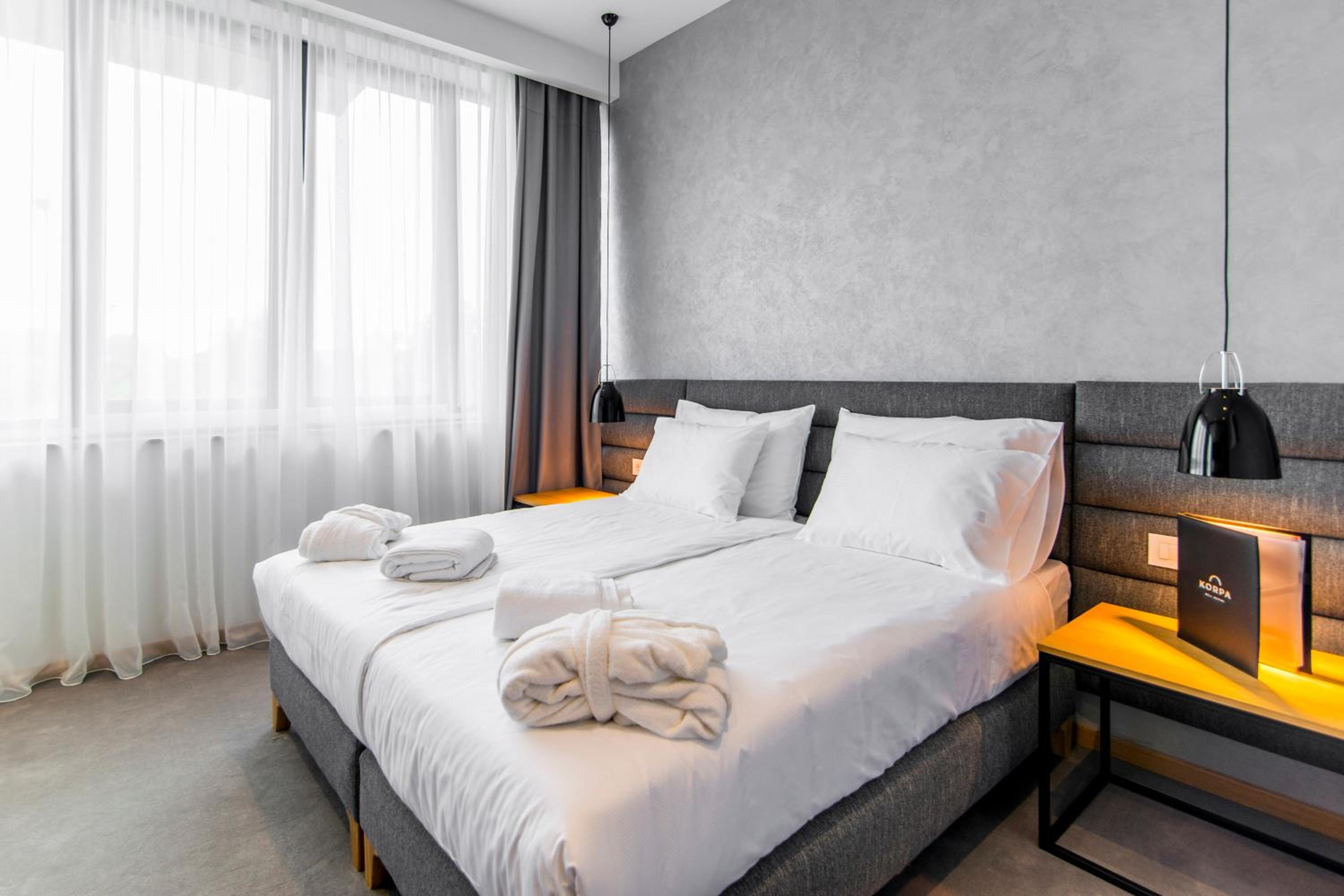 Jacuzzi Suite - Photo 8