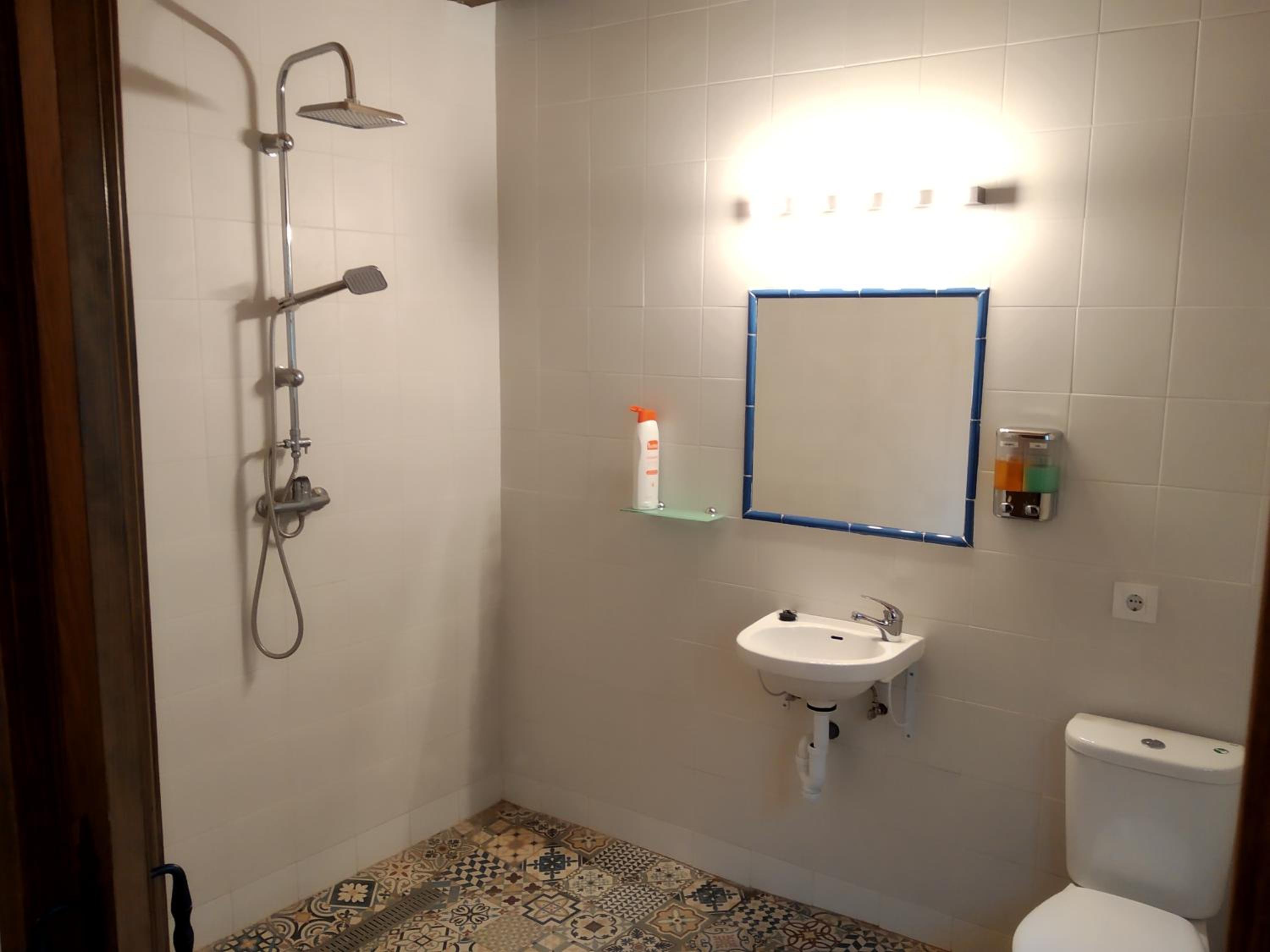 Double Room with Private Bathroom photo 2