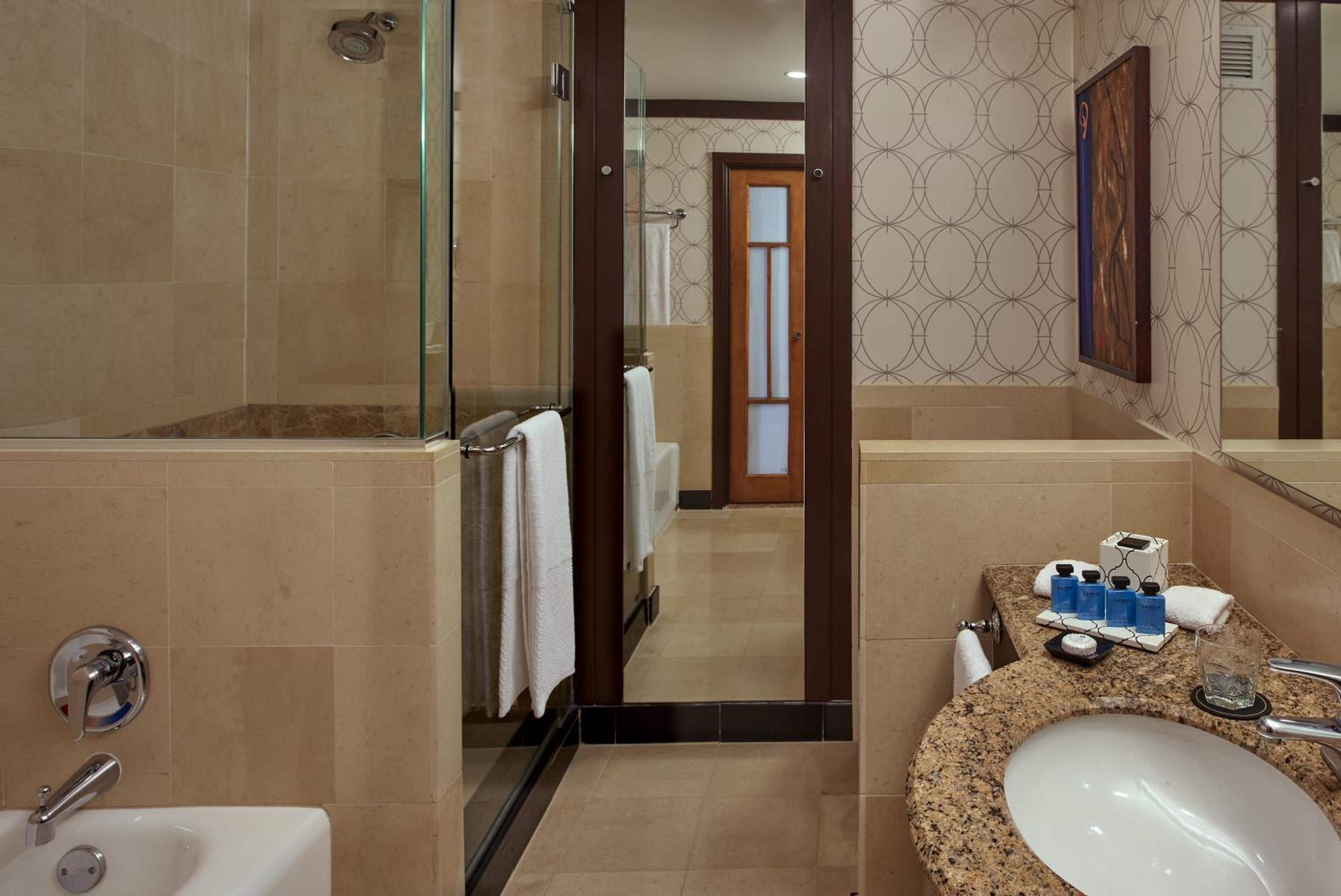 Superior King Room - Photo 2