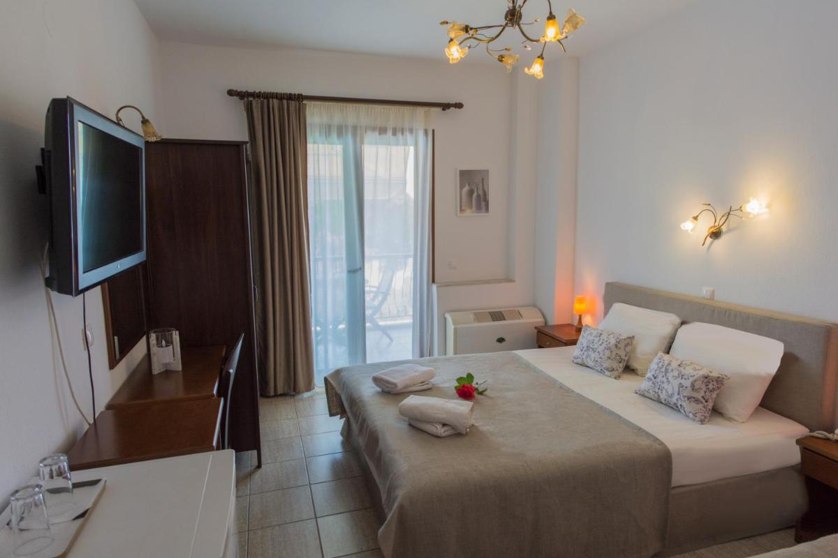 Triple Room with Sea View