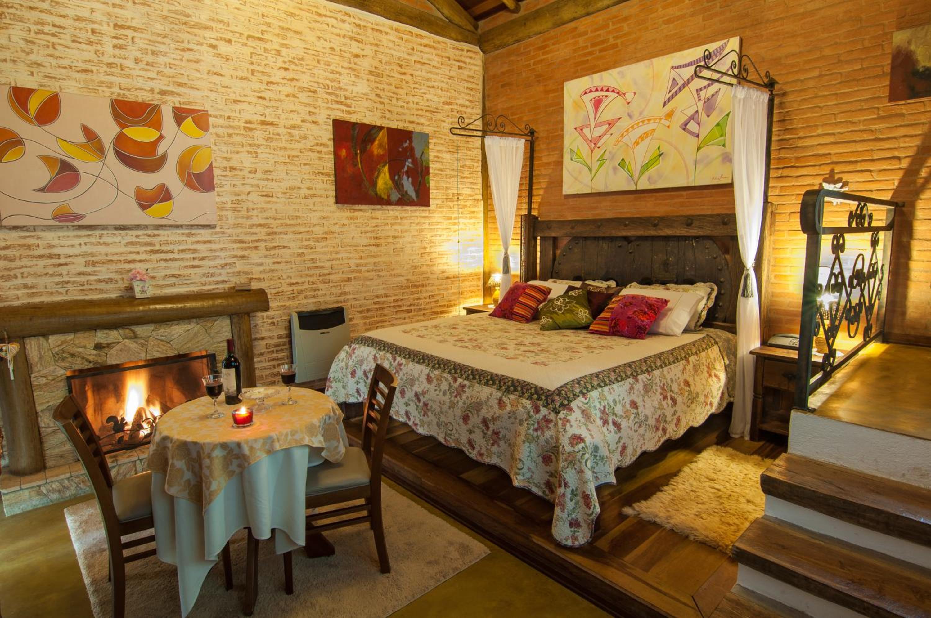 Chalet Salvador Dali - Photo 1