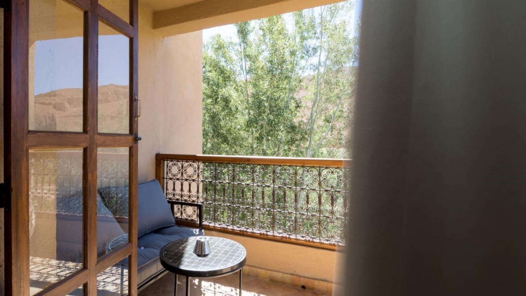 Double Room with Balcony - Photo 7