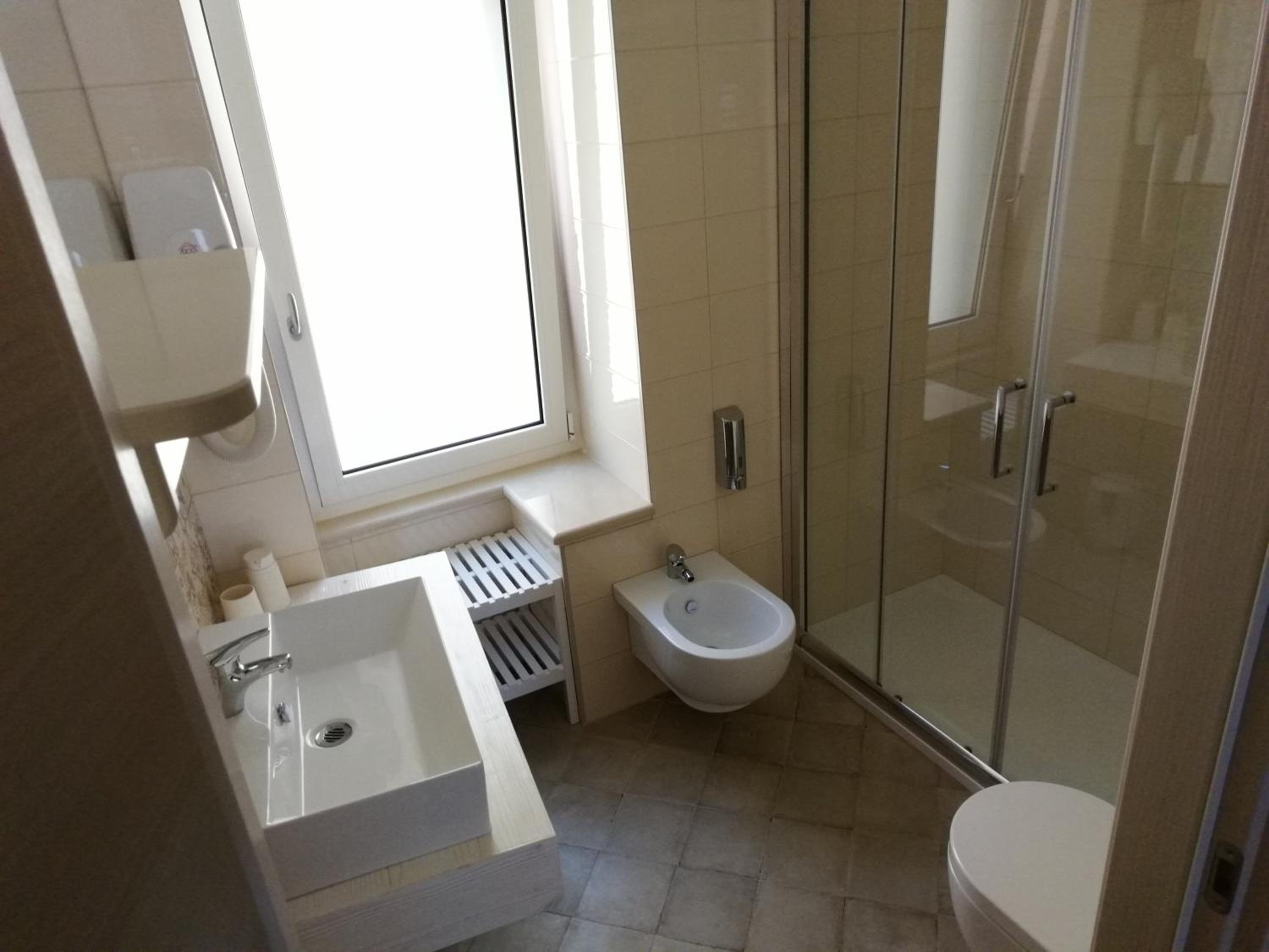 One-Bedroom Apartment - Photo 6