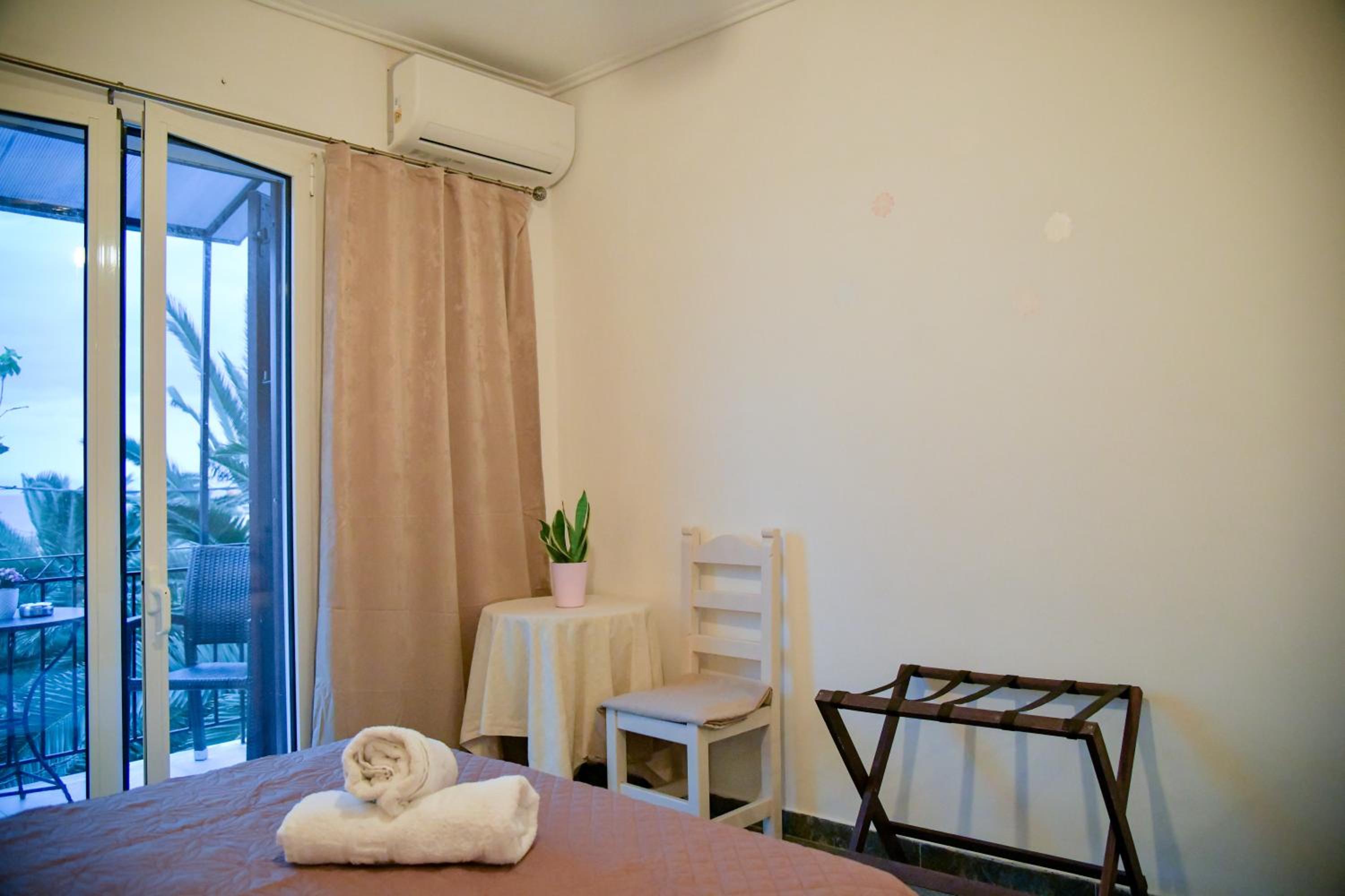 Double or Twin Room photo 3