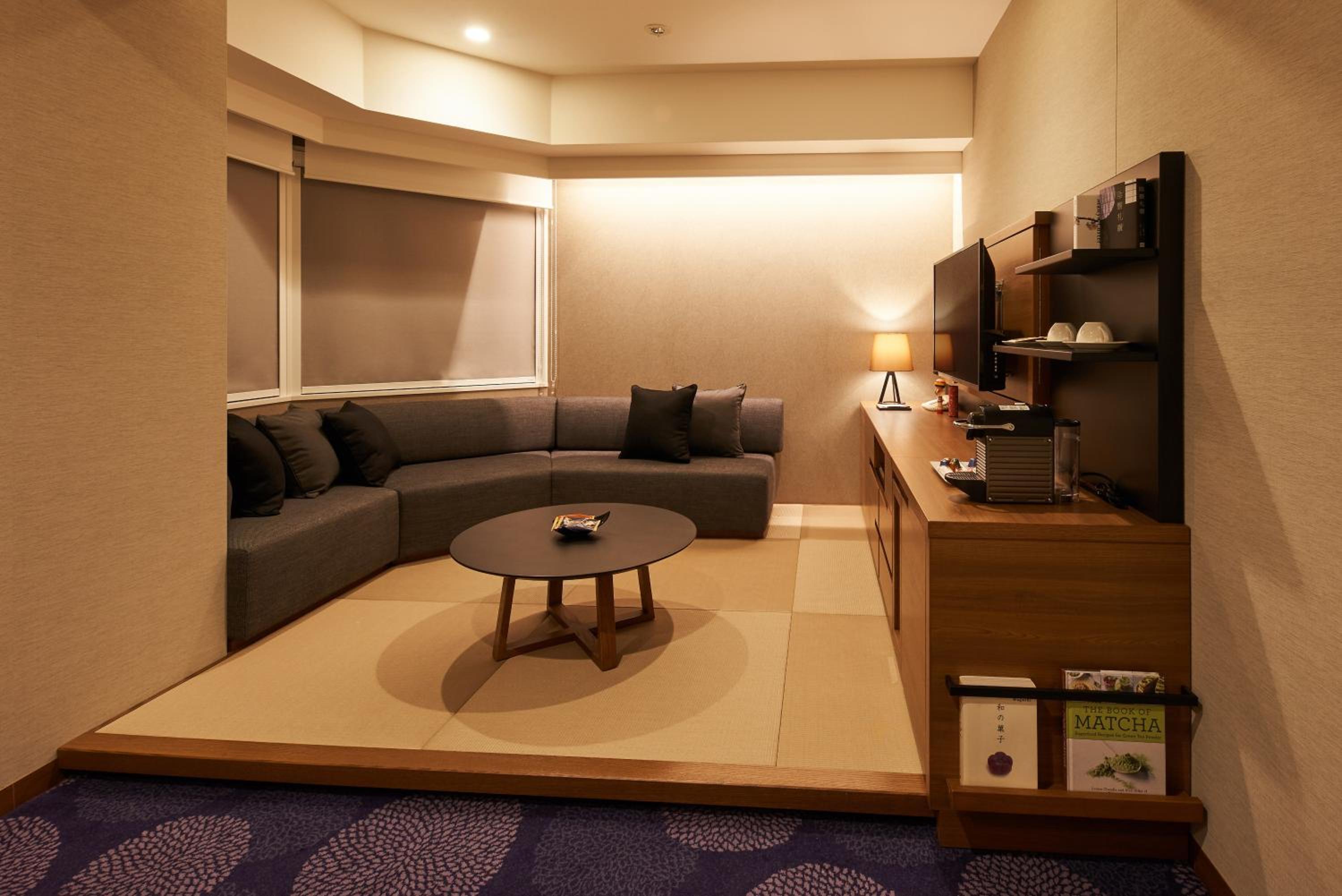 Deluxe Double Room - No View photo 2